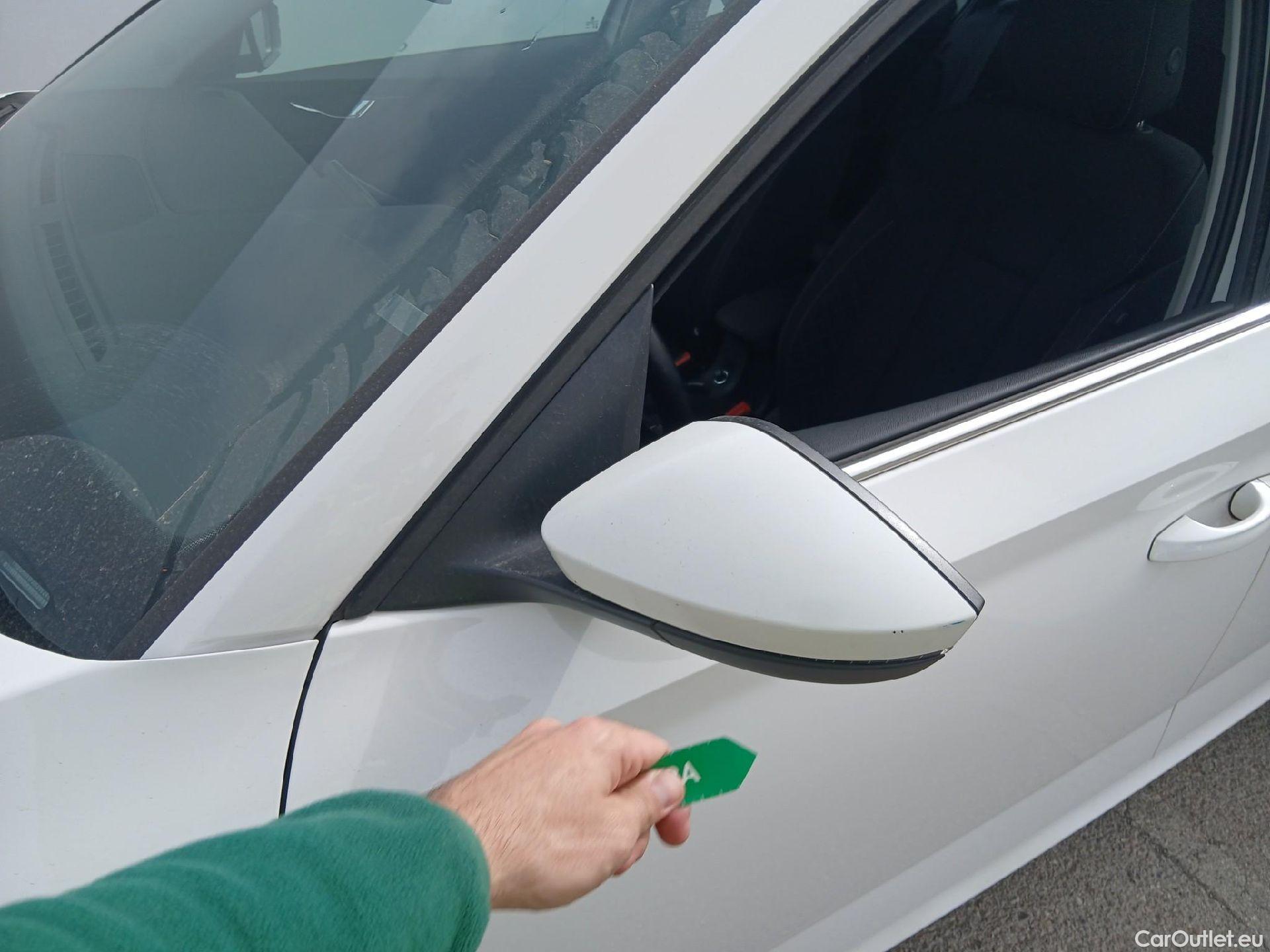  Skoda  KAMIQ SKODA  1.0 TSI 81kW (110CV) DSG Ambition #1