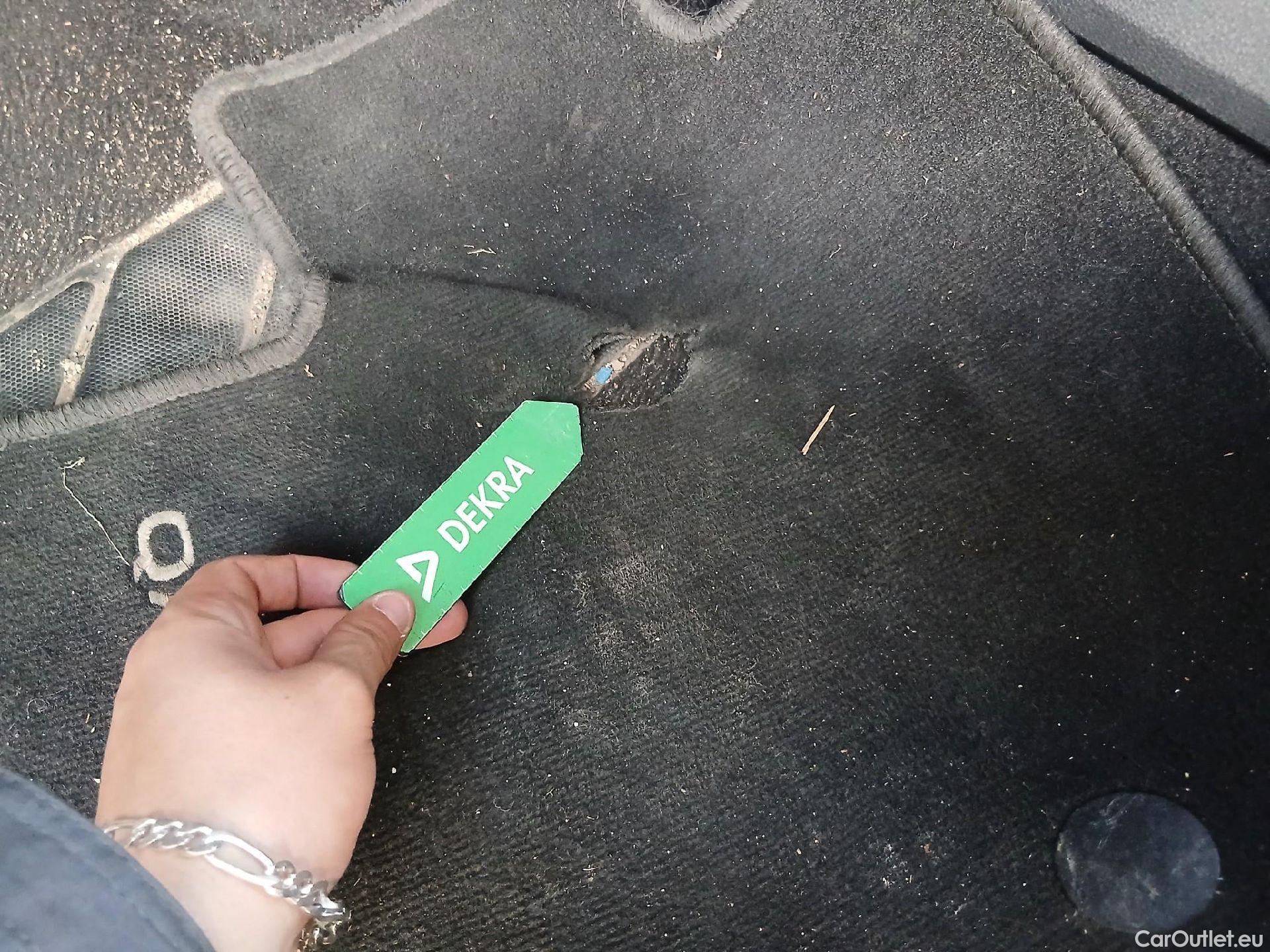  Nissan  Qashqai NISSAN  / 2021 / 5P / todoterreno DIG-T 116kW Xtronic N-Connecta (Skyline) #35