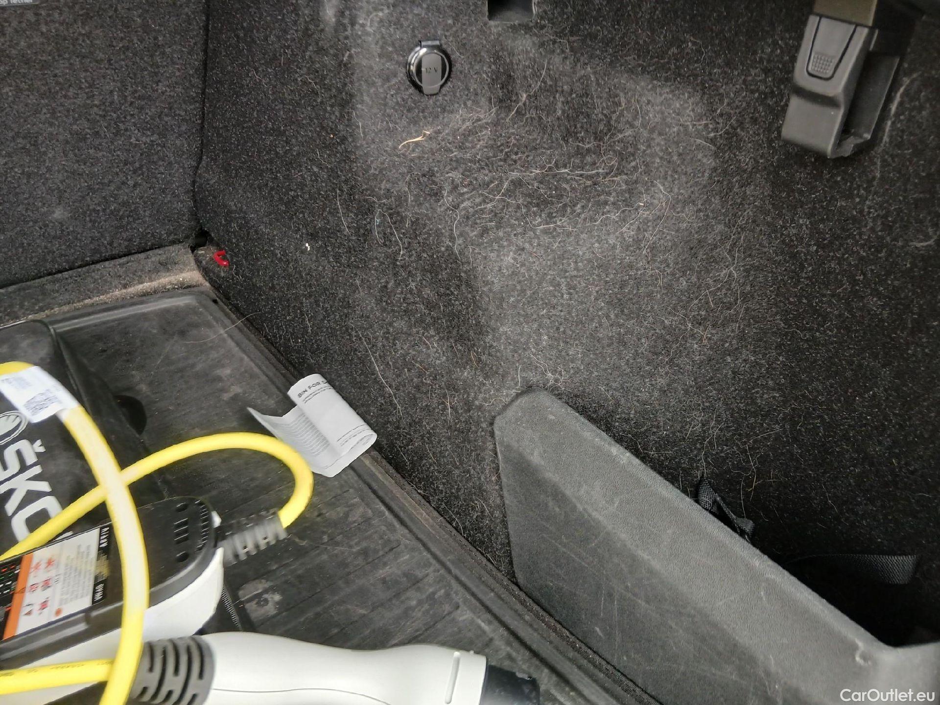  Land Rover  Discovery SKODA Enyaq / 2020 / 5P / todoterreno BEV IV 80 150 kW (204CV) 82 kW Sportline #10