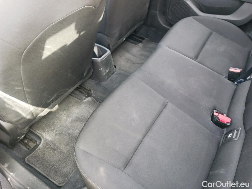  Renault  Clio RENAULT  / 2019 / 5P / berlina con portón Business TCe 74 kW (100CV) GLP #2