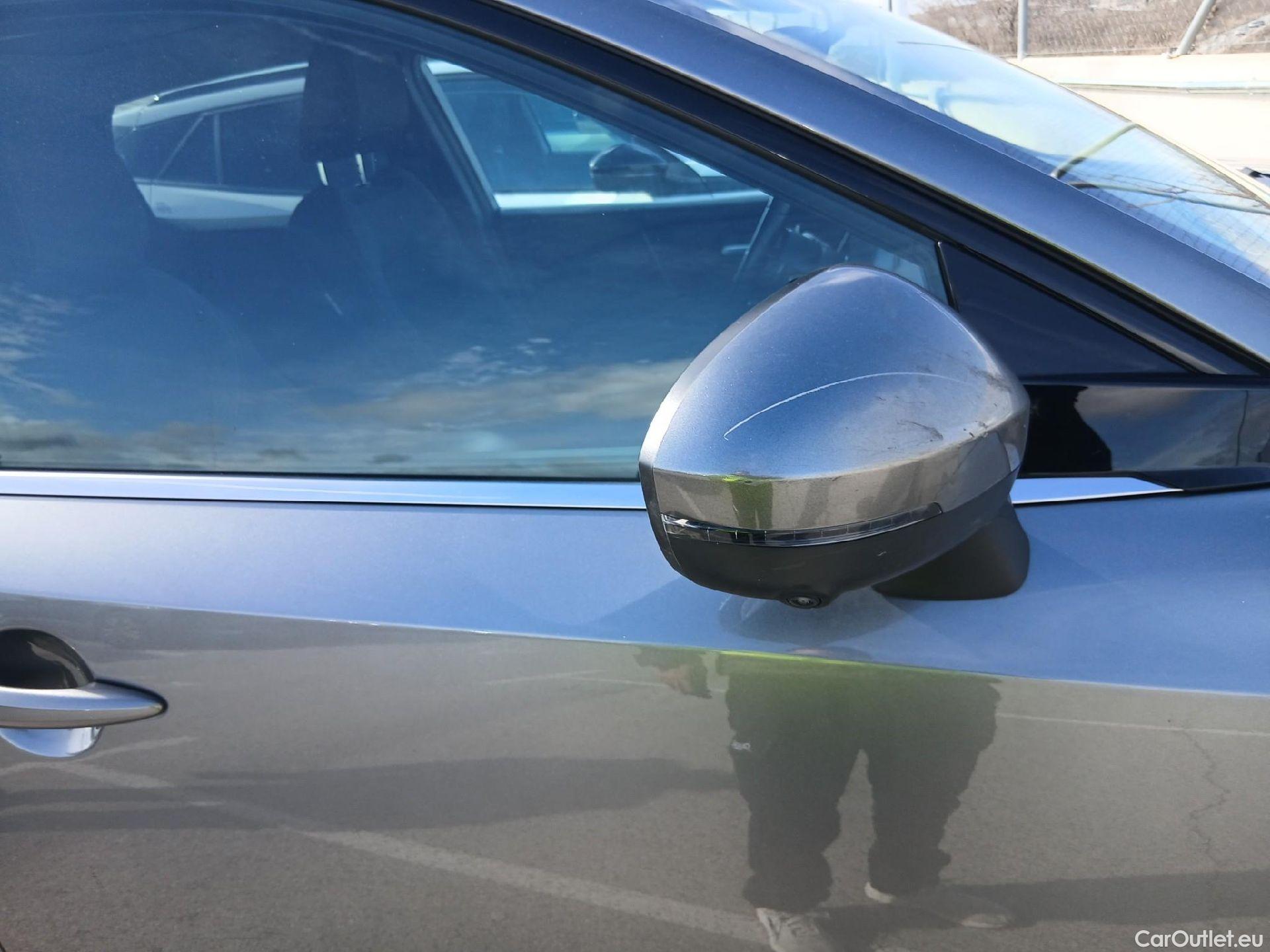  Nissan  Qashqai NISSAN  / 2021 / 5P / todoterreno DIG-T 116kW Xtronic N-Connecta (Skyline) #31