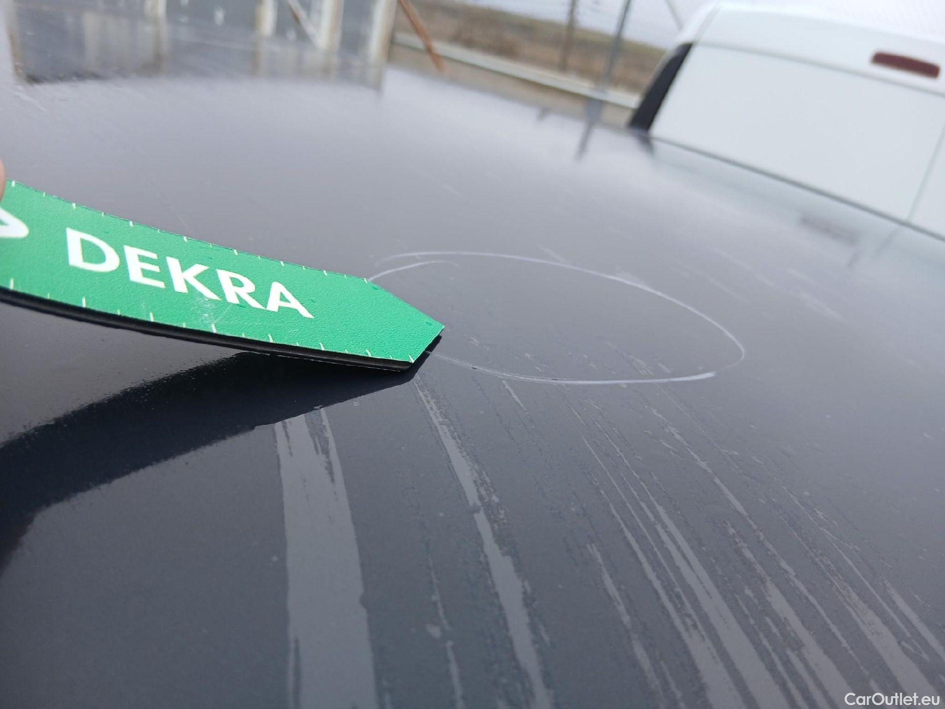  Hyundai  i20 HYUNDAI  / 2020 / 5P / berlina con portón 1.2 MPI SLX #33