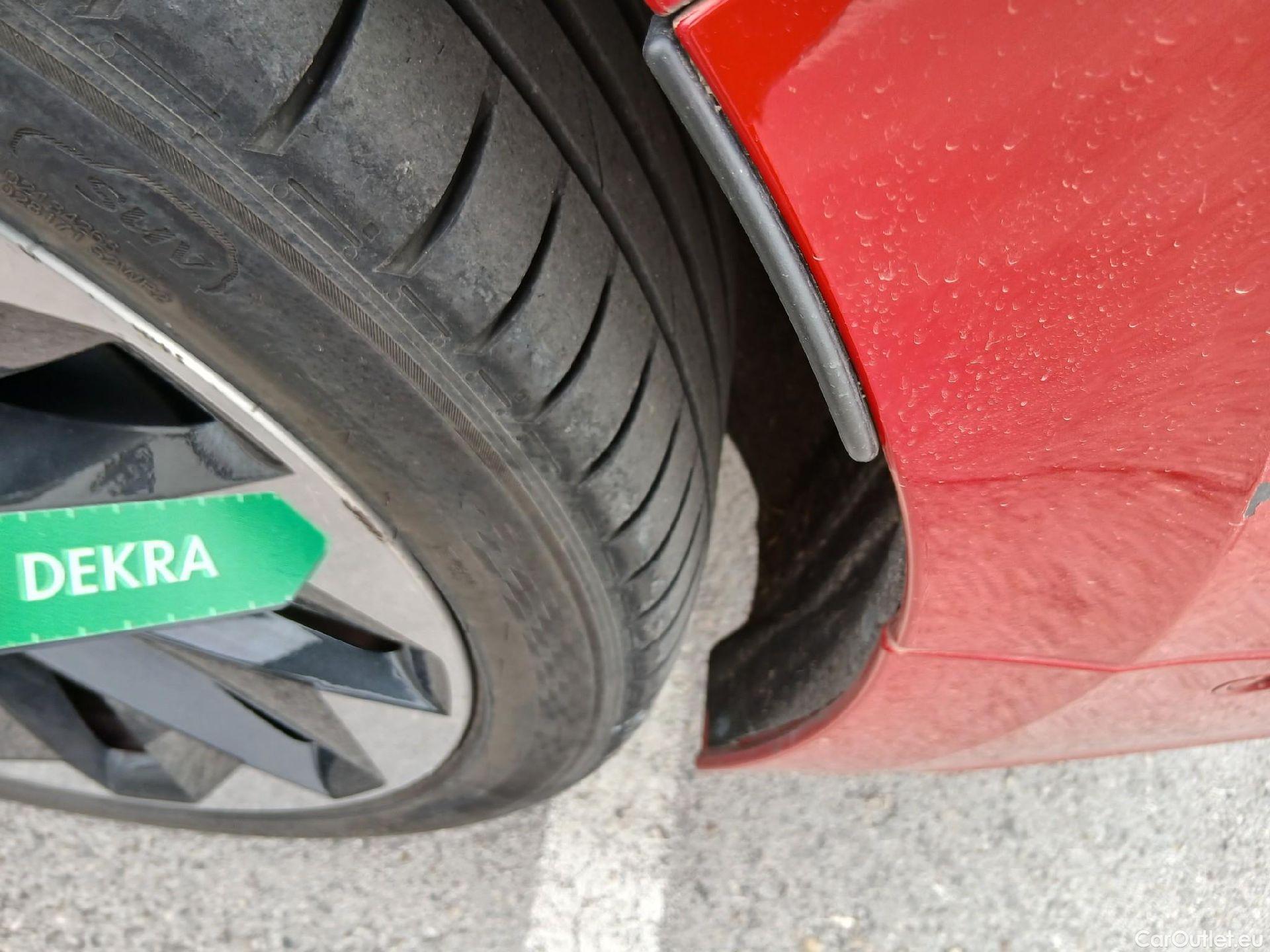  Land Rover  Discovery SKODA Enyaq / 2020 / 5P / todoterreno BEV IV 80 150 kW (204CV) 82 kW Sportline #5