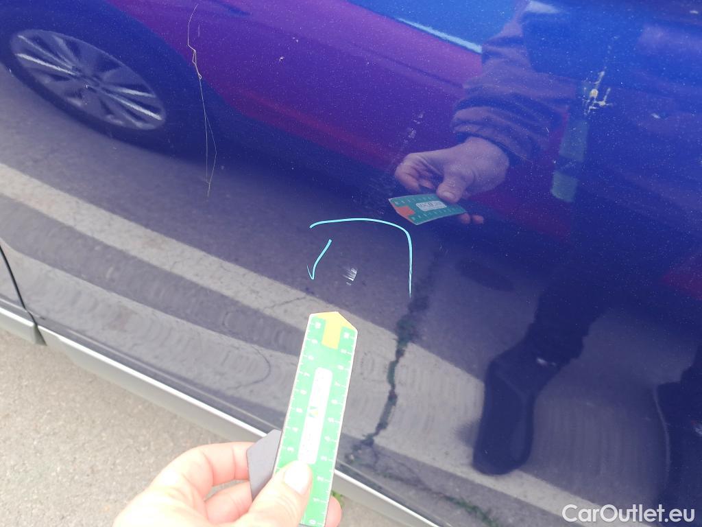  Hyundai   Ioniq HYUNDAI / 2019 / 5P / berlina con portón 1.6 GDI HEV Klass DT #4