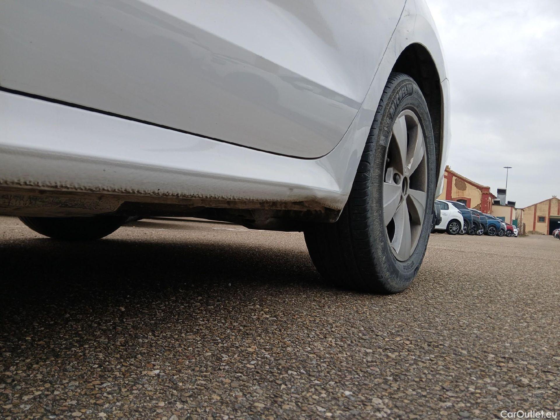  Skoda  Octavia SKODA  / 2020 / 5P / familiar Combi 2.0 TDI 110kW(150CV) DSG Ambition #34