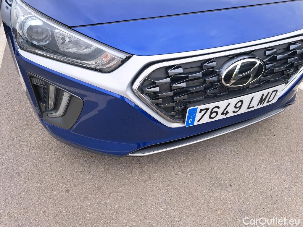  Hyundai   Ioniq HYUNDAI / 2019 / 5P / berlina con portón 1.6 GDI HEV Klass DT #32