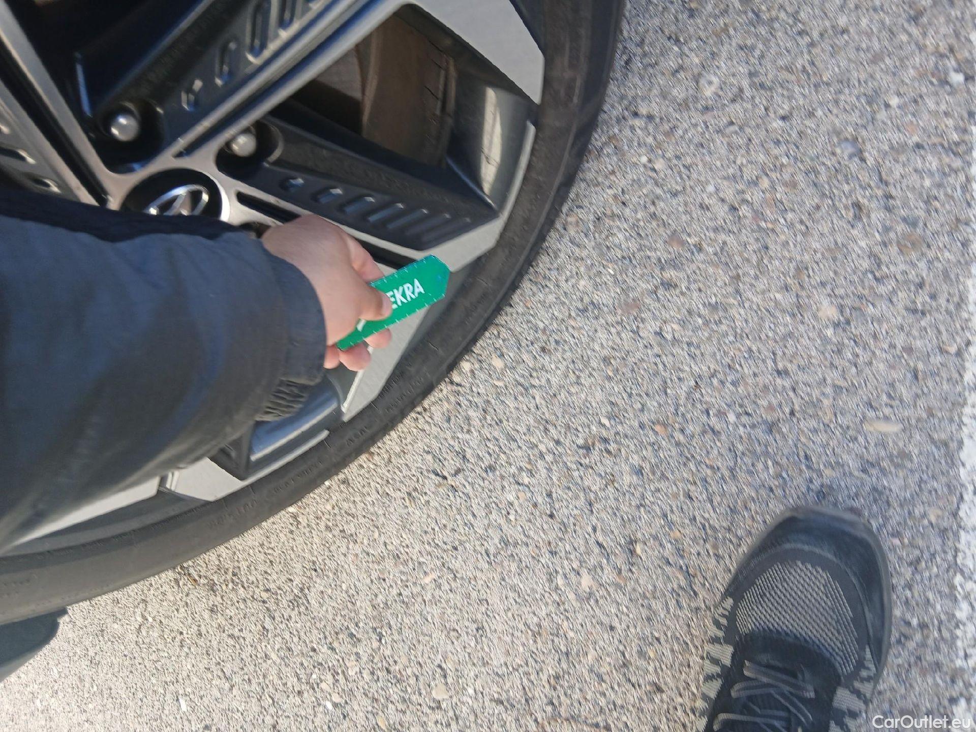  Hyundai  Tucson HYUNDAI  / 2020 / 5P / todoterreno 1.6 TGDI PHEV 195kW Tecno Sky Auto 4x4 #18