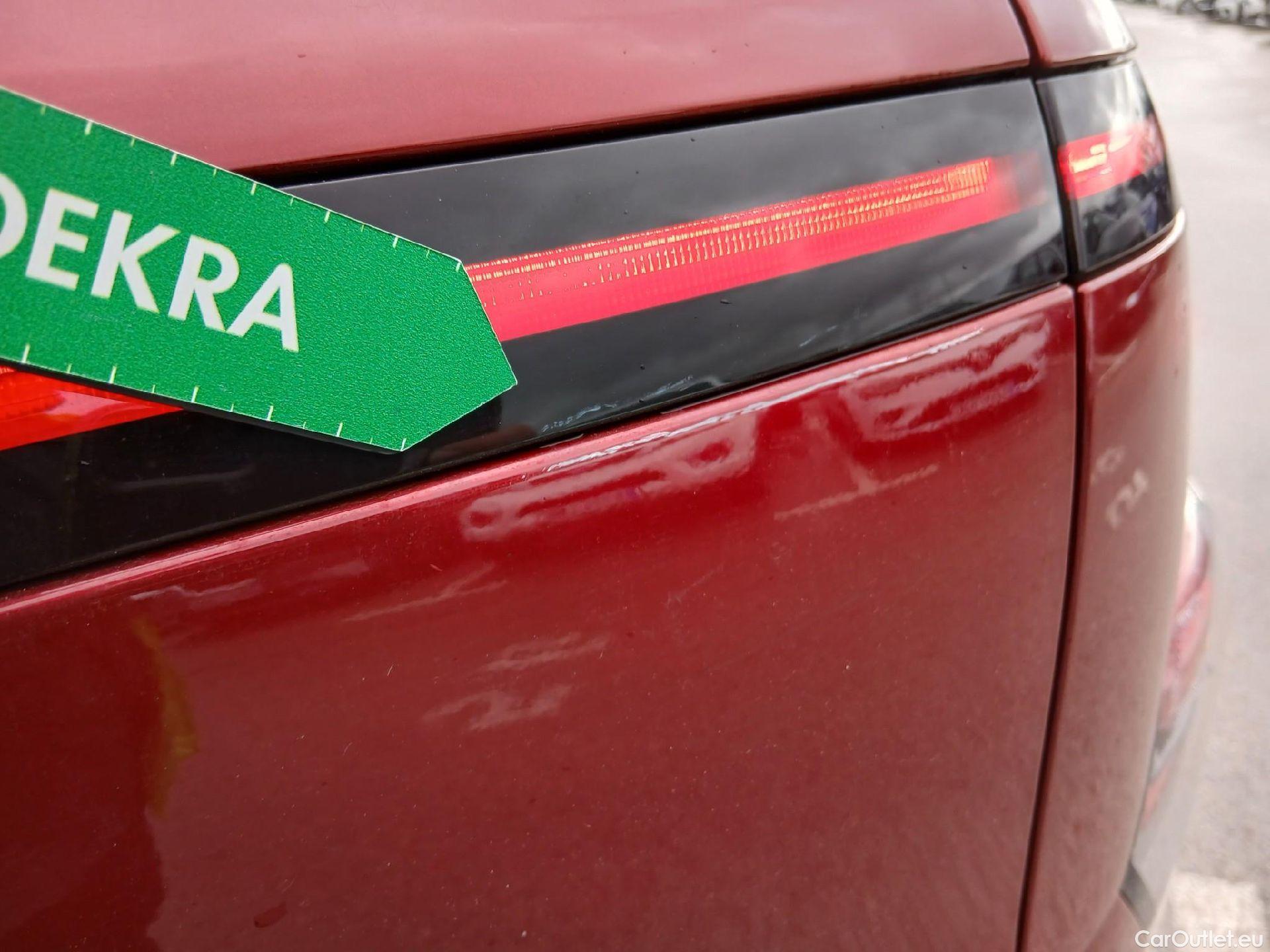  Hyundai  Konna HYUNDAI Kona / 2023 / 5P / todoterreno HEV 1.6GDI 129CV DT Maxx #33