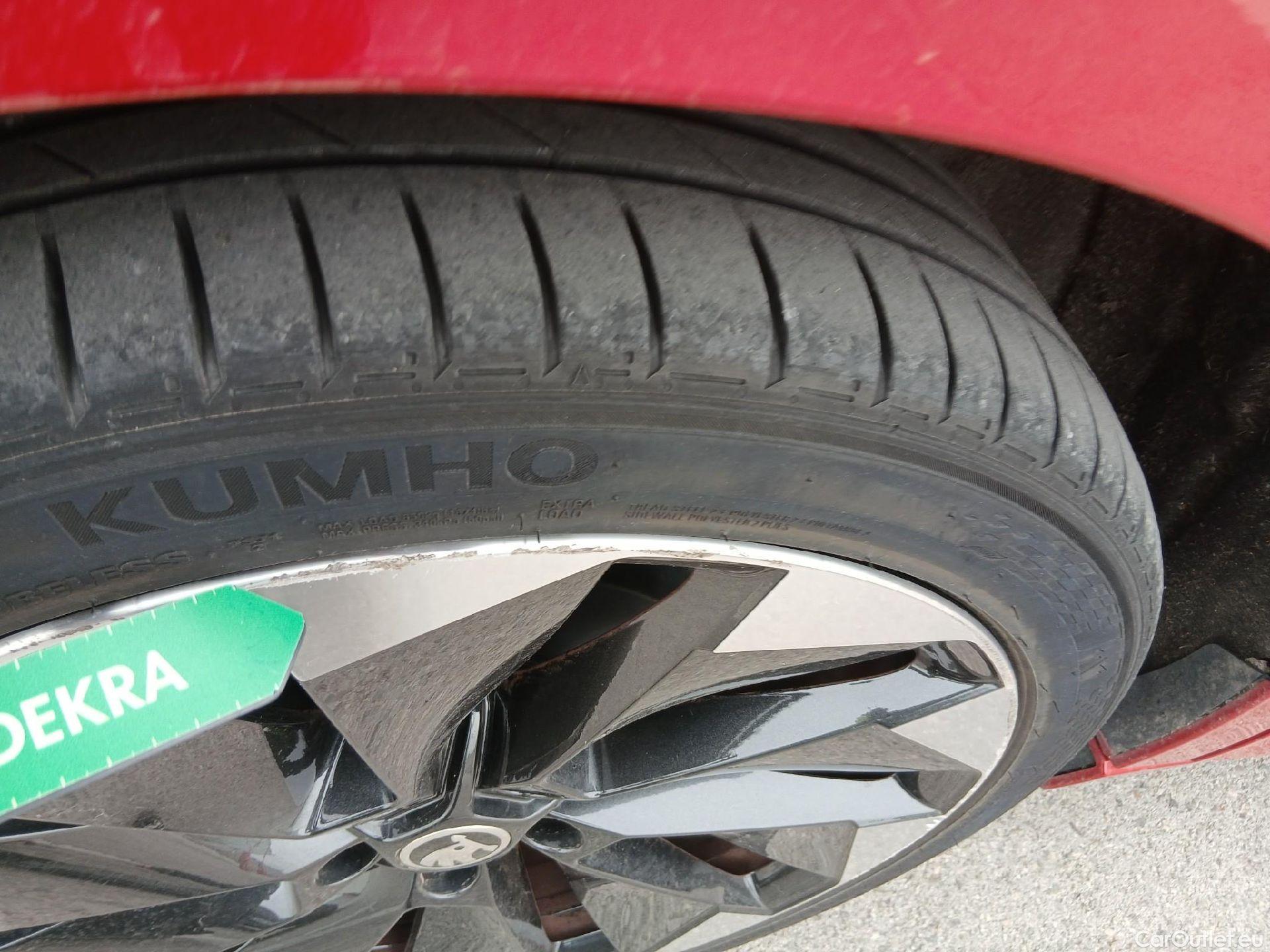  Land Rover  Discovery SKODA Enyaq / 2020 / 5P / todoterreno BEV IV 80 150 kW (204CV) 82 kW Sportline #11