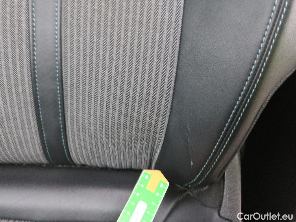  Peugeot  3008 PEUGEOT  Hybrid / 2020 / 5P / todoterreno 225 e-EAT8 Allure (AC2) #11