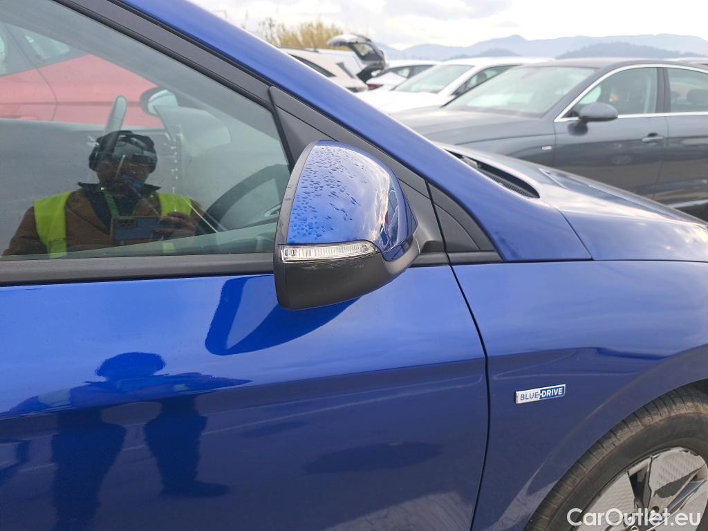  Hyundai   Ioniq HYUNDAI / 2019 / 5P / berlina con portón 1.6 GDI HEV Klass DT #24