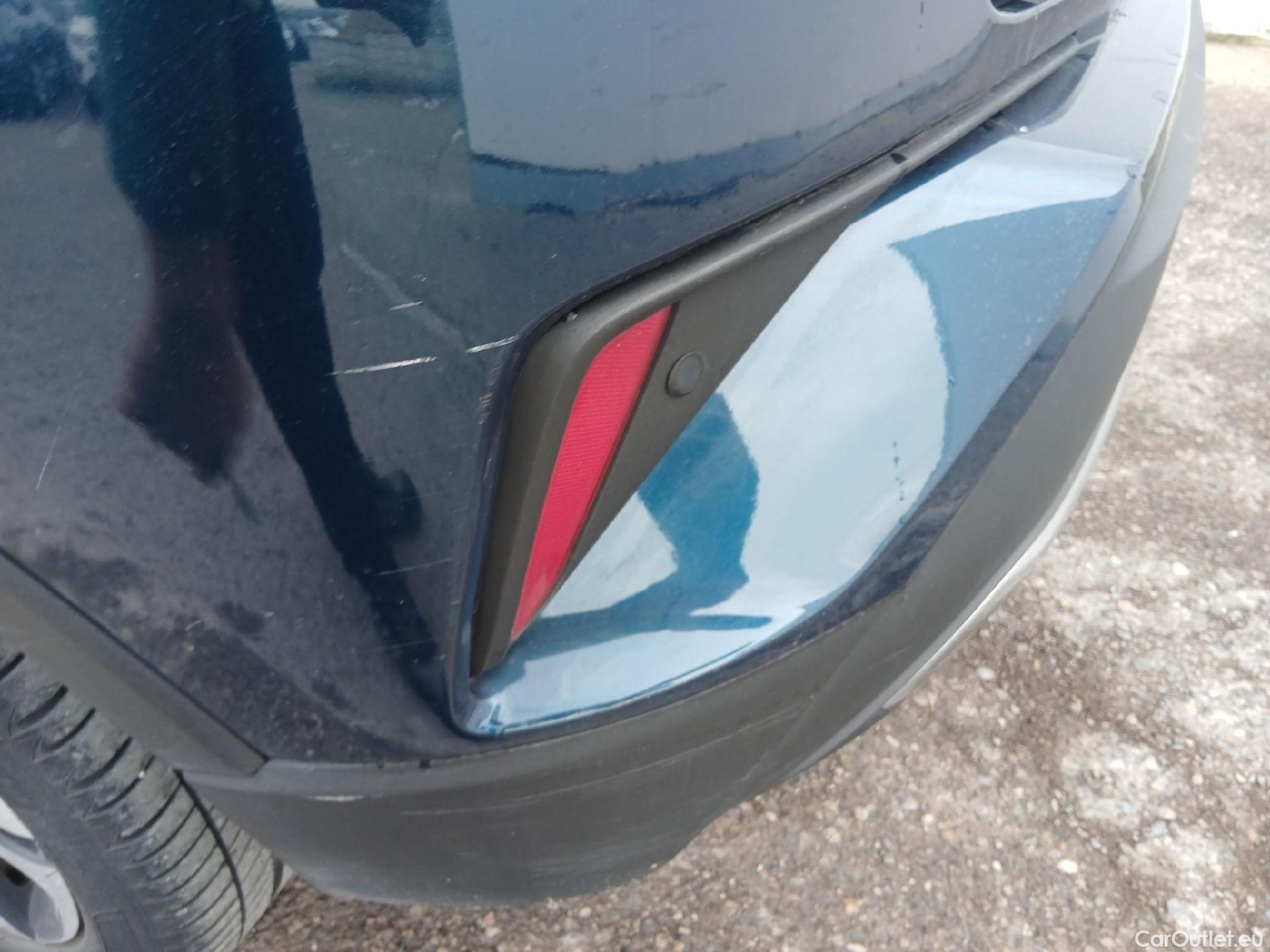  Toyota  C-HR TOYOTA  / 2019 / 5P / todoterreno 2.0 180H Advance #10