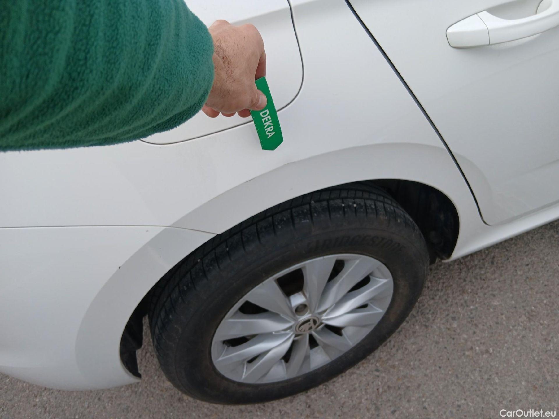  Skoda  KAMIQ SKODA  1.0 TSI 81kW (110CV) DSG Ambition #6