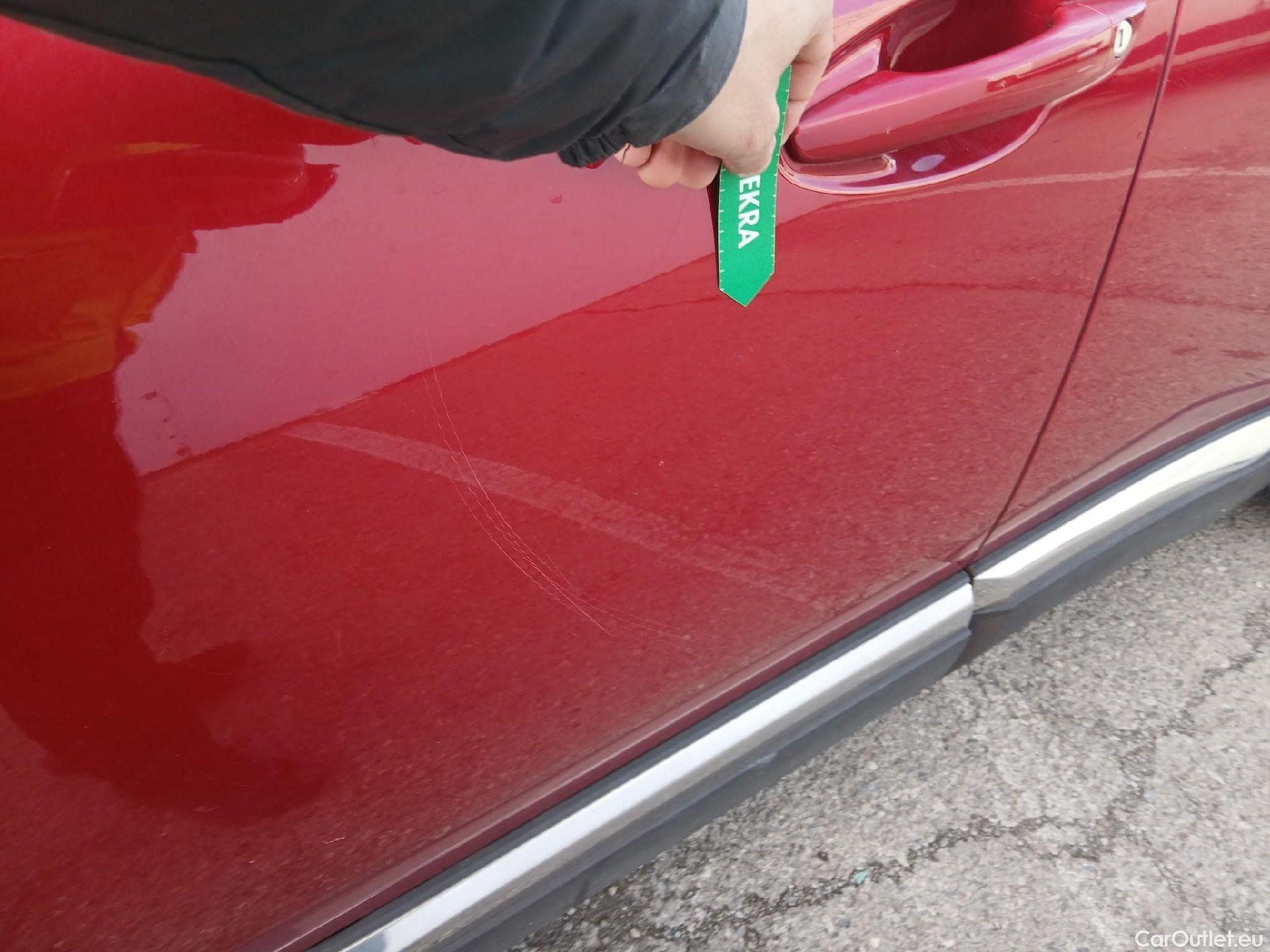  Peugeot  3008 PEUGEOT  / 2020 / 5P / todoterreno 1.5 BlueHDi 96kW S&S Allure Pack EAT8 #5