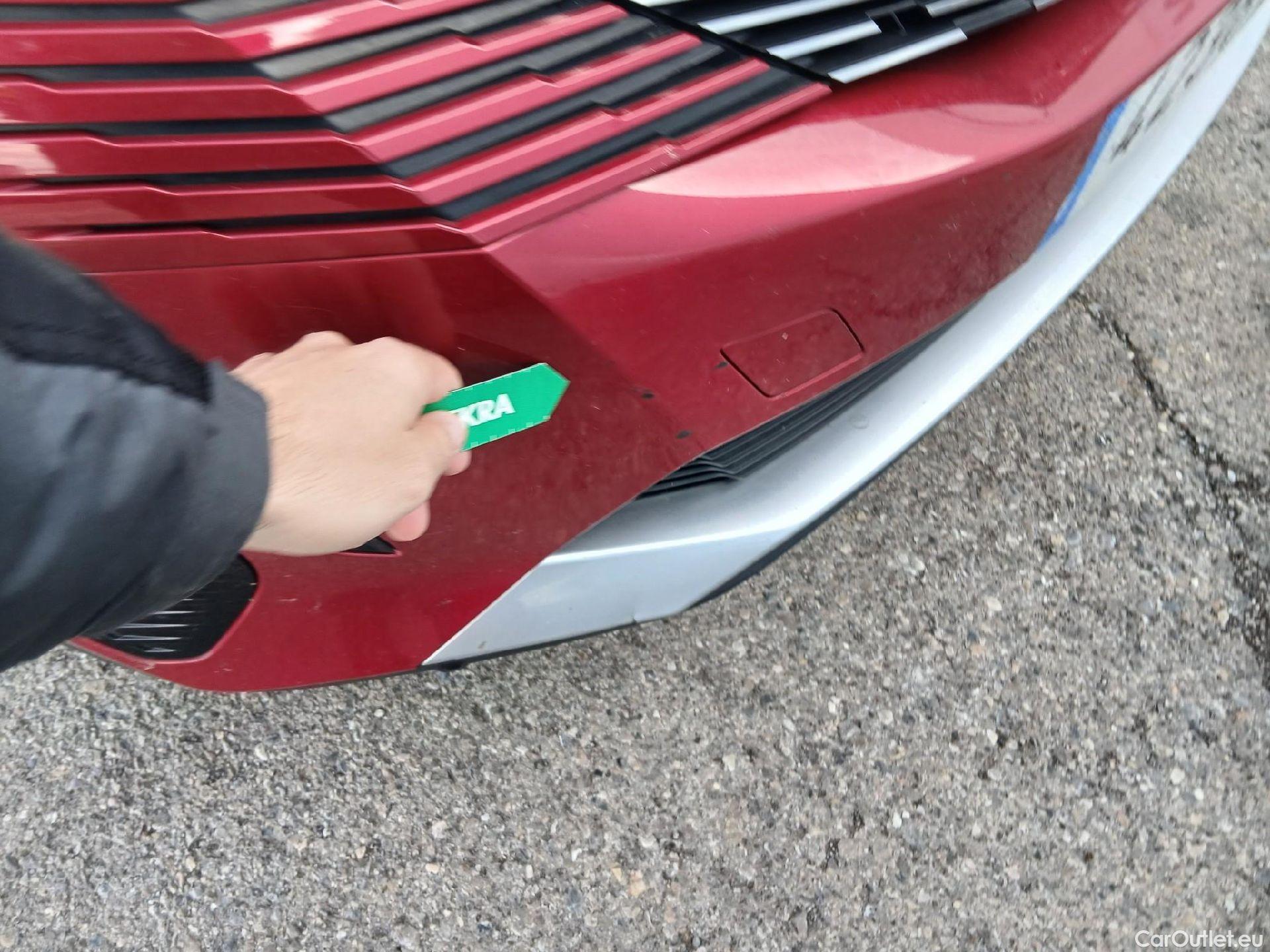  Peugeot  3008 PEUGEOT  / 2020 / 5P / todoterreno 1.5 BlueHDi 96kW S&S Allure Pack EAT8 #2