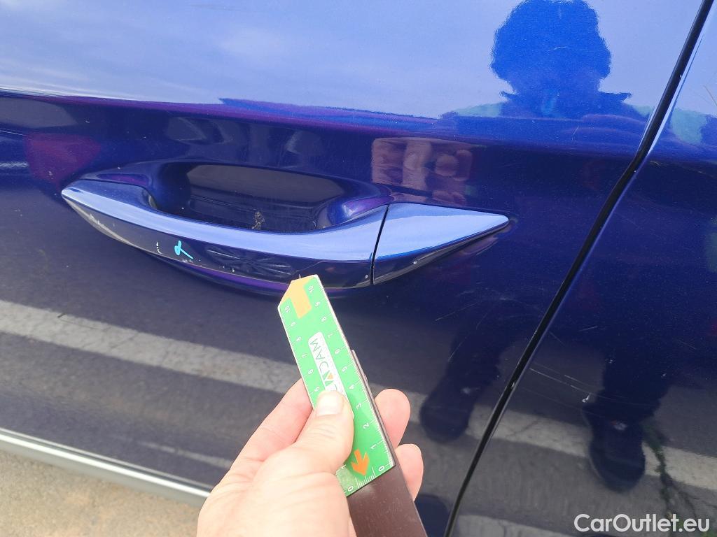  Hyundai   Ioniq HYUNDAI / 2019 / 5P / berlina con portón 1.6 GDI HEV Klass DT #23