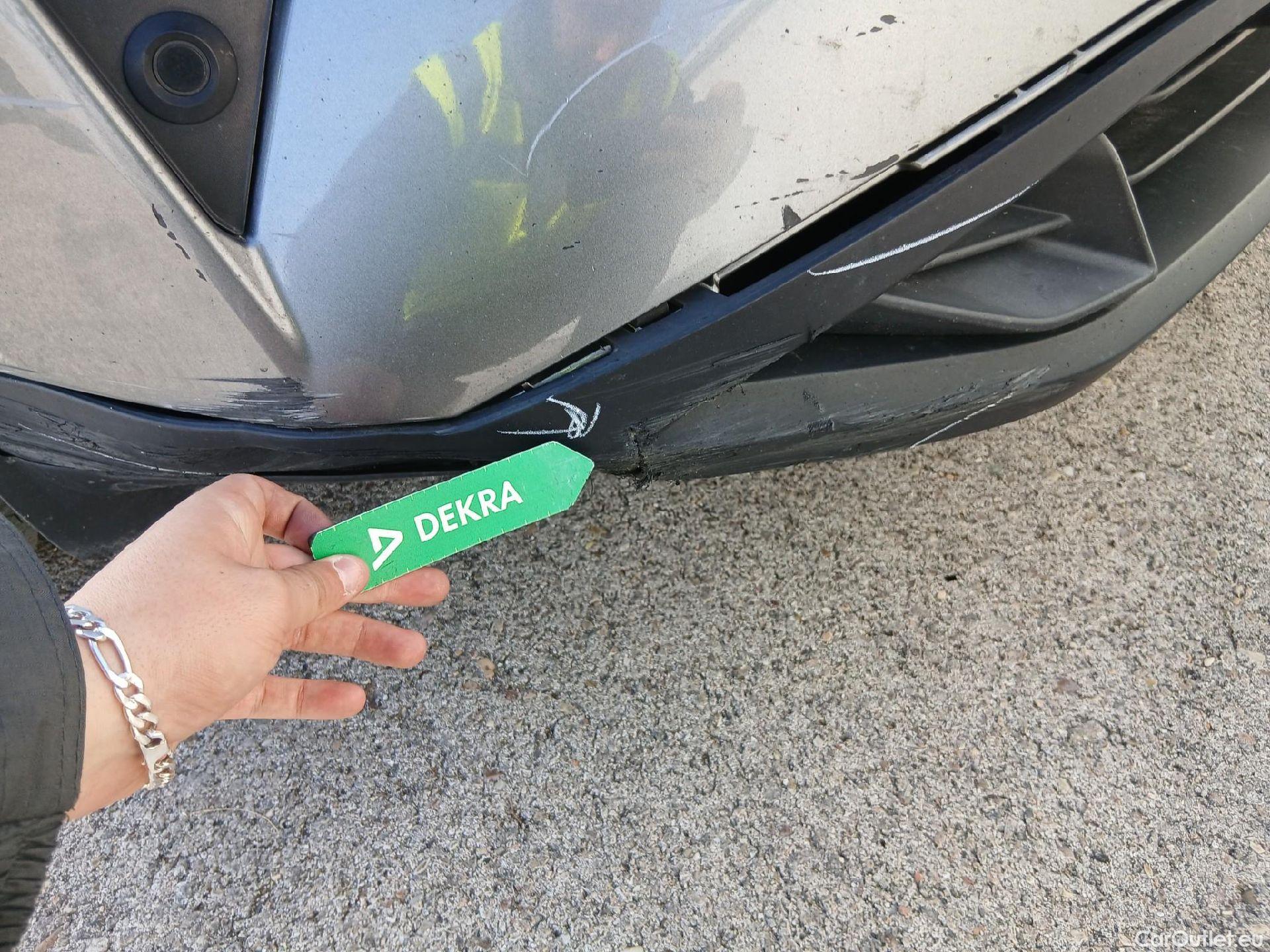  Nissan  Qashqai NISSAN  / 2021 / 5P / todoterreno DIG-T 116kW Xtronic N-Connecta (Skyline) #4