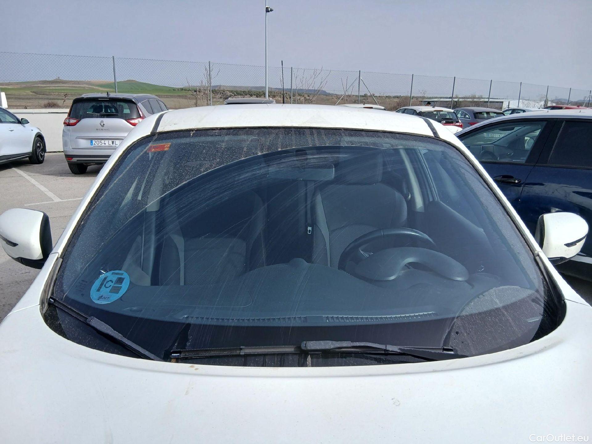  Nissan  Juke NISSAN  / 2014 / 5P / crossover G.E6D-Temp 83kW (112 CV) 5M/T ACENTA (CX) #1