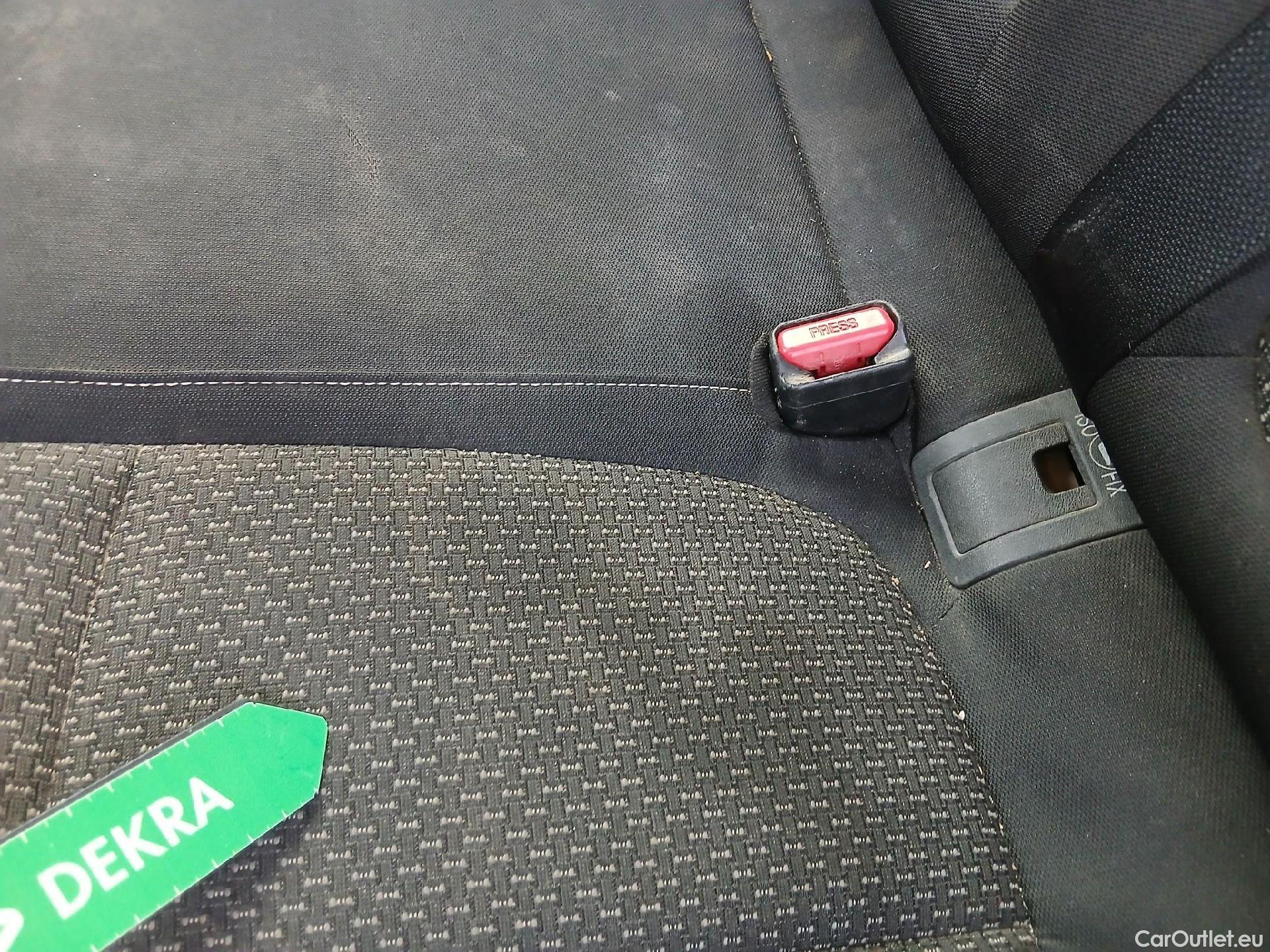  Renault  Kadjar RENAULT  5p 1G berlina con portón Tech Road Energy dCi 96kW (130CV) 4x4 #3