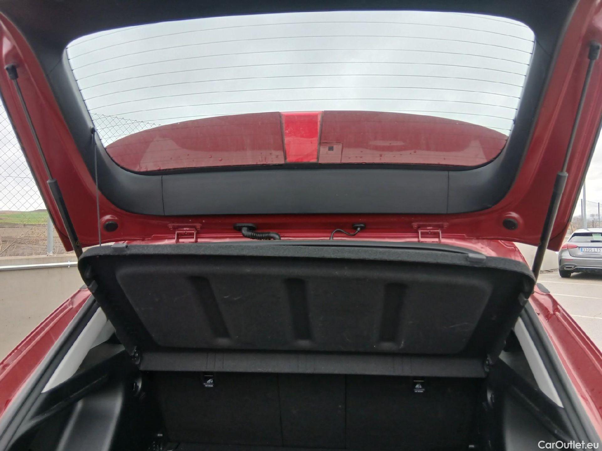  Hyundai  Konna HYUNDAI Kona / 2023 / 5P / todoterreno HEV 1.6GDI 129CV DT Maxx #37