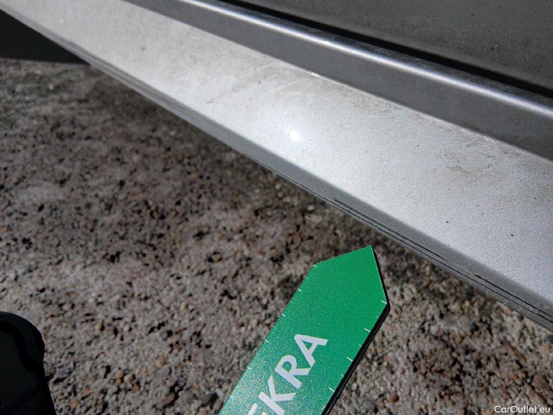  Toyota  Corolla TOYOTA  1.8 125H ACTIVE TECH E-CVT #49