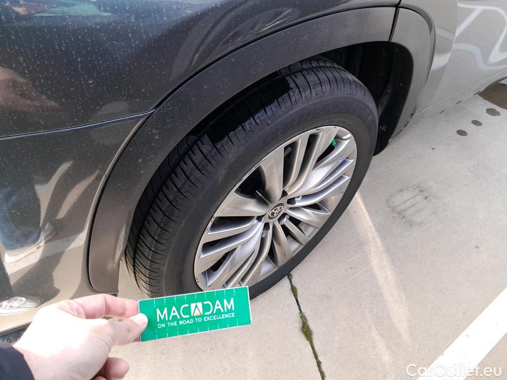  Toyota  Highlander TOYOTA  / 2021 / 5P / todoterreno 2.5 Advance P. Especial #9