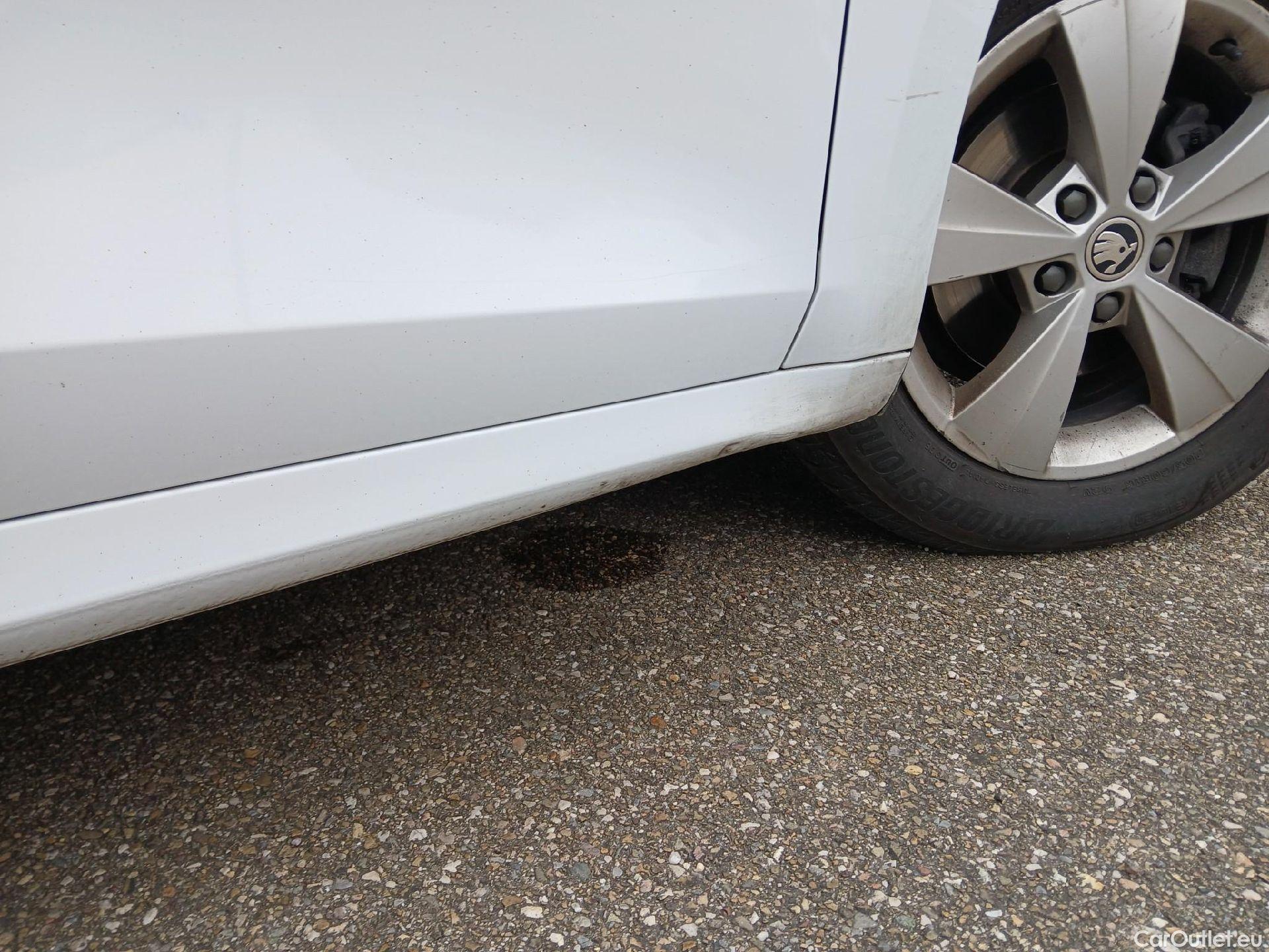  Skoda  Octavia SKODA  / 2020 / 5P / familiar Combi 2.0 TDI 110kW(150CV) DSG Ambition #31