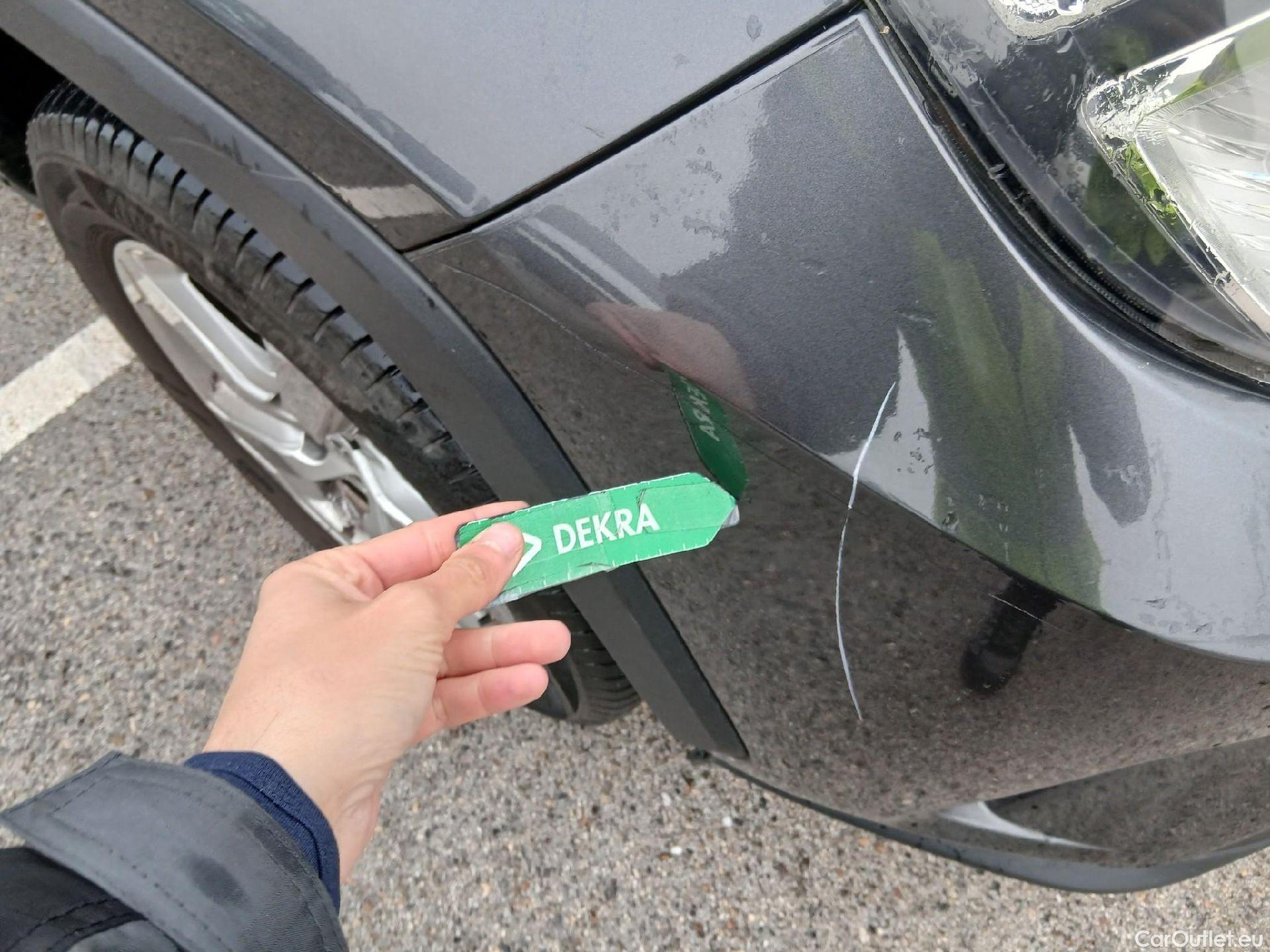  Toyota  RAV4 TOYOTA  / 2018 / 5P / todoterreno 2.5l 220H Advance #3