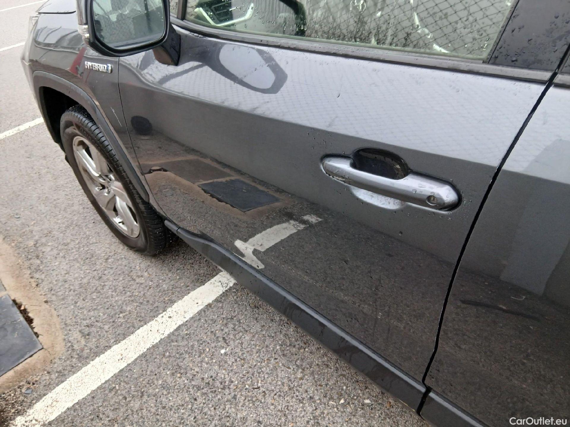  Toyota  RAV4 TOYOTA  / 2018 / 5P / todoterreno 2.5l 220H Advance #18