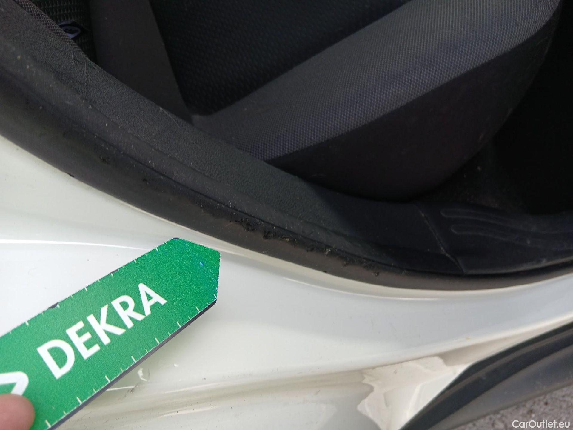  Nissan  Juke NISSAN  / 2014 / 5P / crossover G.E6D-Temp 83kW (112 CV) 5M/T ACENTA (CX) #51