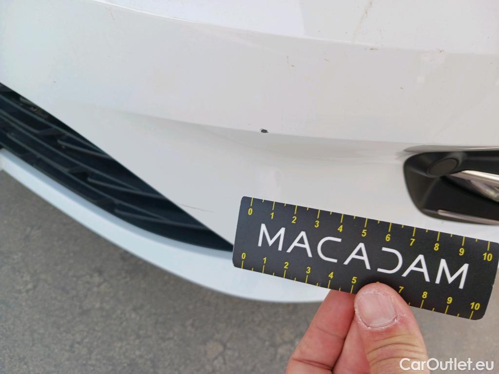  Renault  Clio RENAULT  / 2019 / 5P / berlina con portón Business TCe 74 kW (100CV) GLP #25