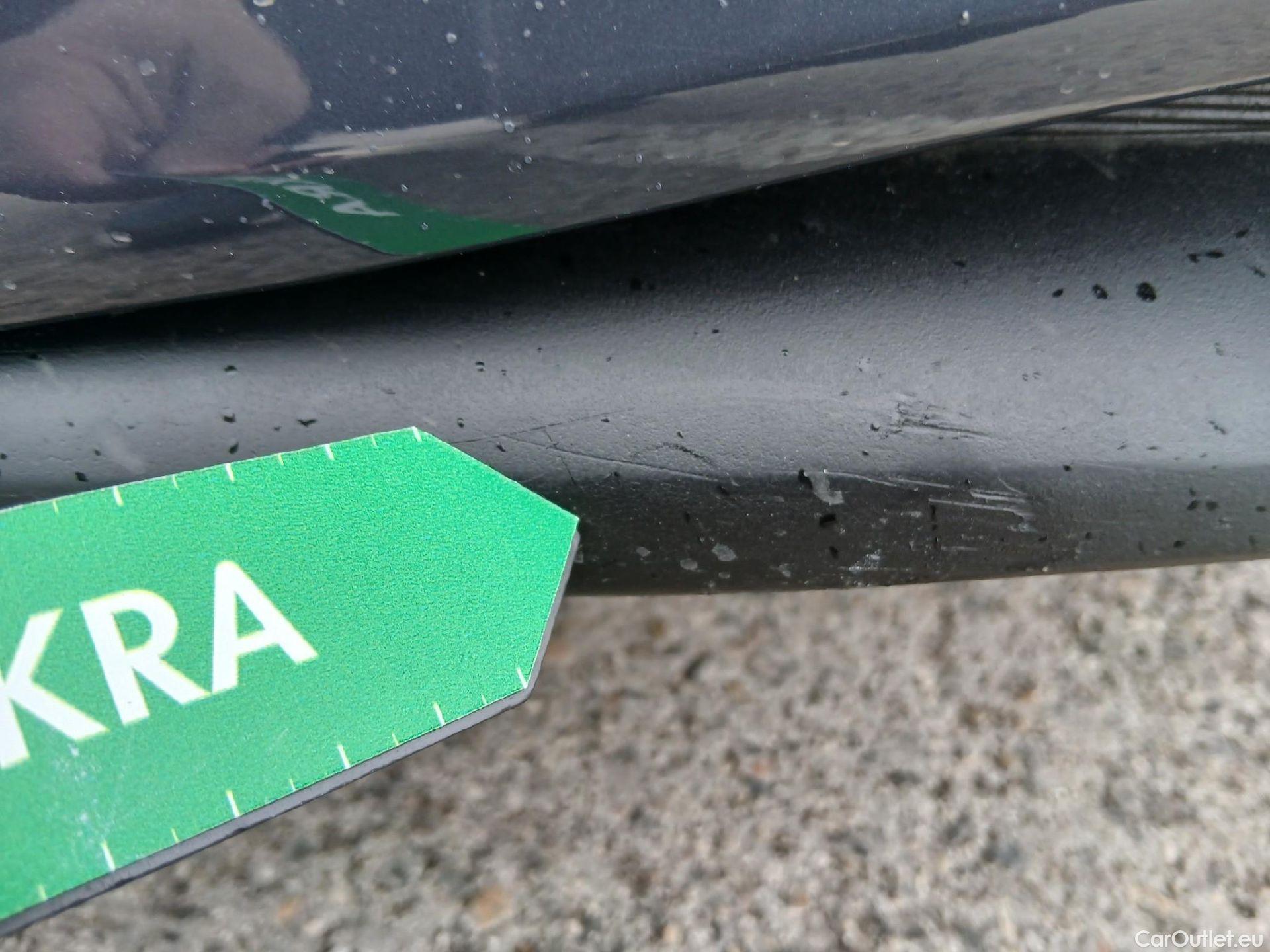  Hyundai  i20 HYUNDAI  / 2020 / 5P / berlina con portón 1.2 MPI SLX #9