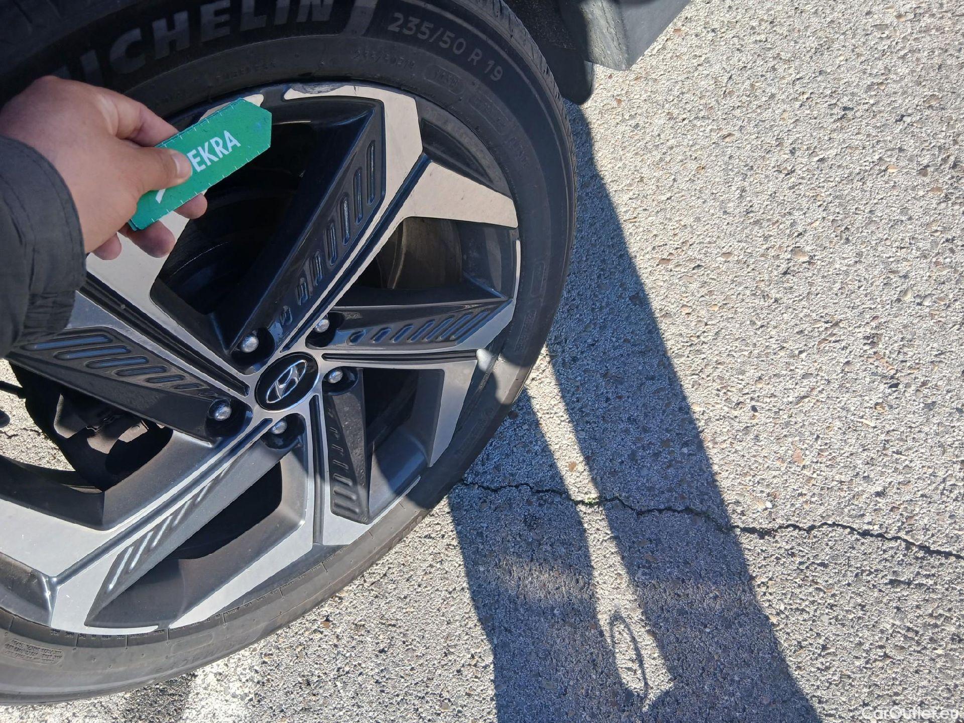  Hyundai  Tucson HYUNDAI  / 2020 / 5P / todoterreno 1.6 TGDI PHEV 195kW Tecno Sky Auto 4x4 #26