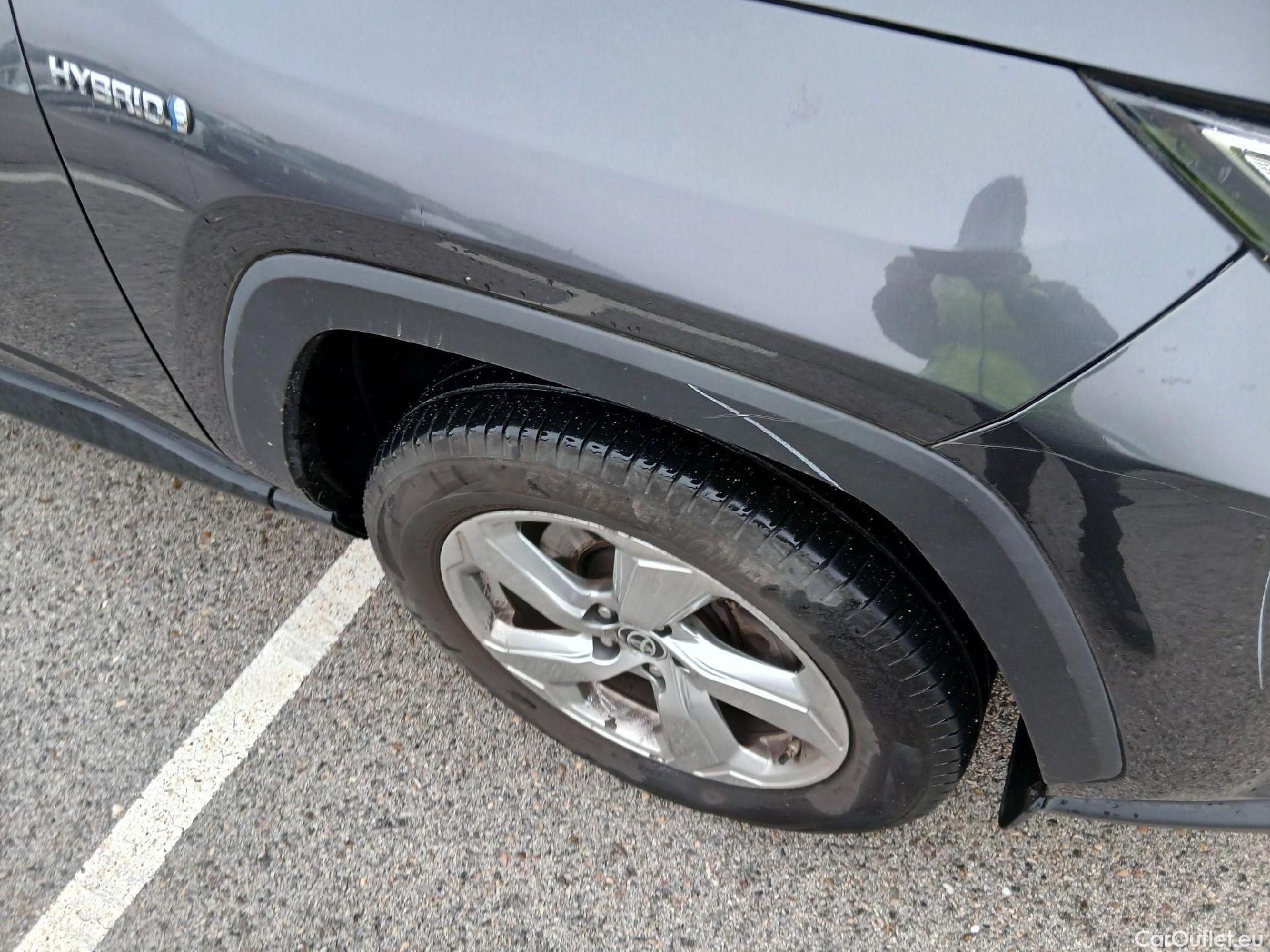  Toyota  RAV4 TOYOTA  / 2018 / 5P / todoterreno 2.5l 220H Advance #41