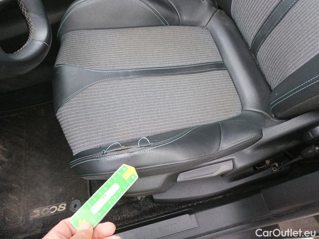  Peugeot  3008 PEUGEOT  Hybrid / 2020 / 5P / todoterreno 225 e-EAT8 Allure (AC2) #9