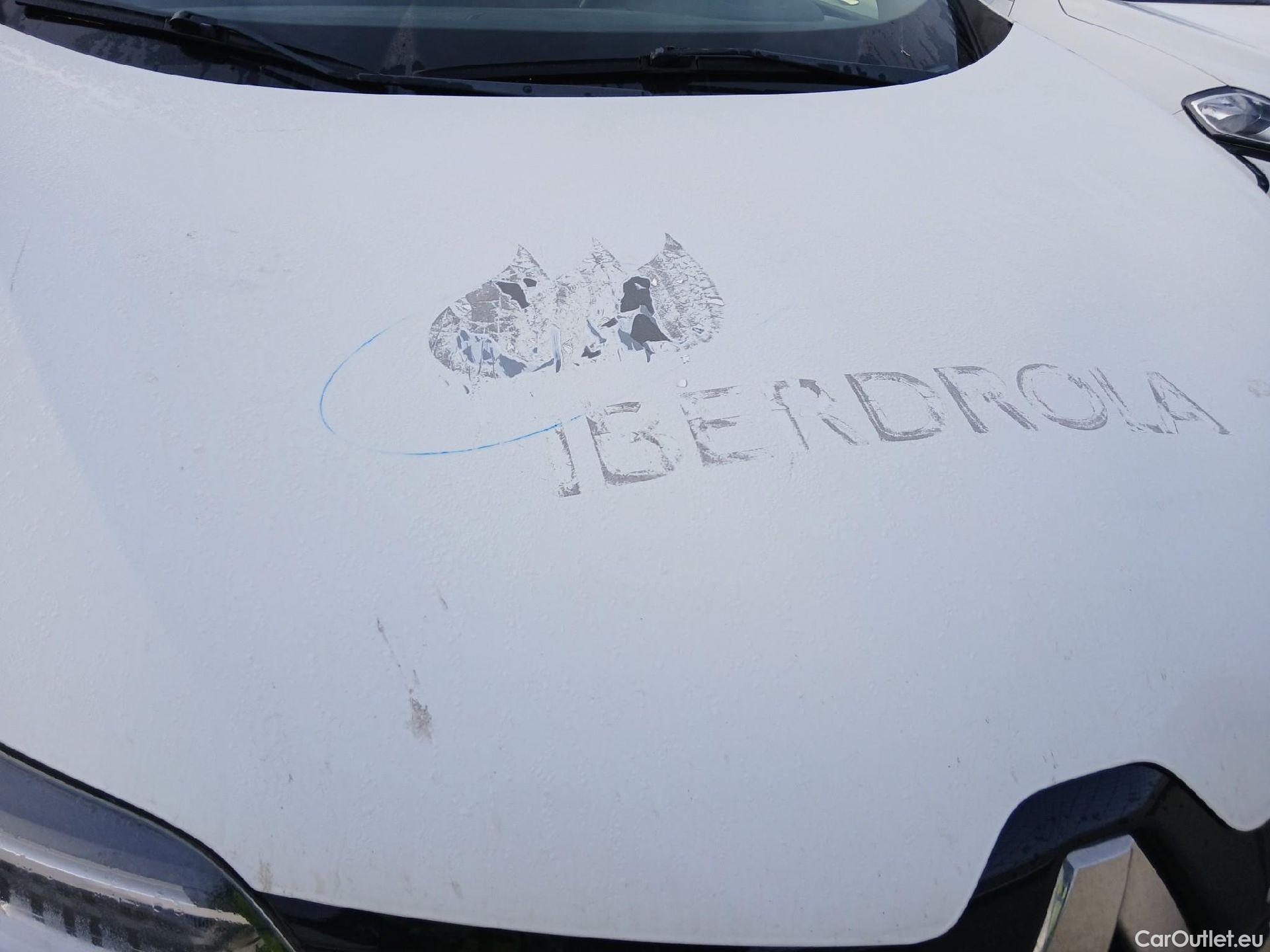  Renault  Kadjar RENAULT  5p 1G berlina con portón Tech Road Energy dCi 96kW (130CV) 4x4 #11