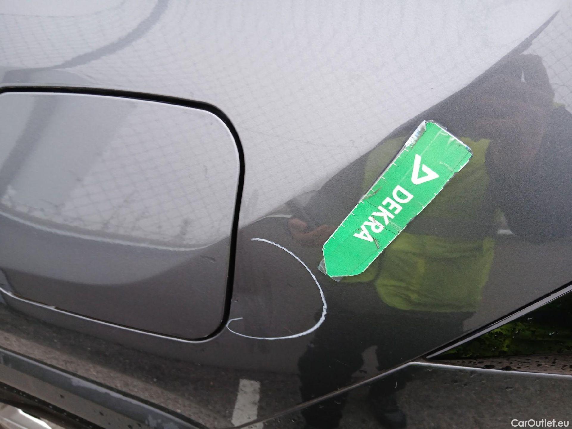  Toyota  RAV4 TOYOTA  / 2018 / 5P / todoterreno 2.5l 220H Advance #24