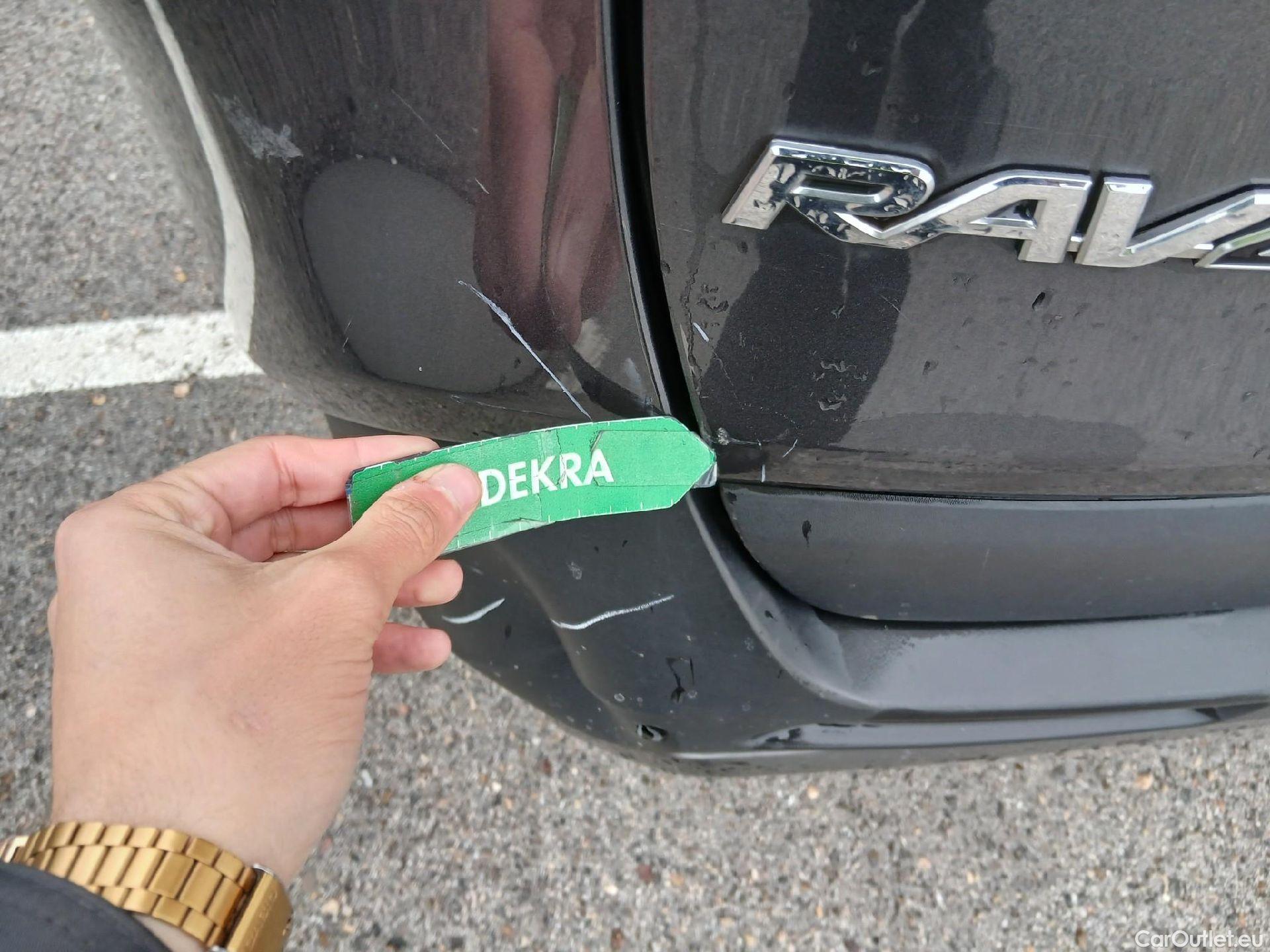  Toyota  RAV4 TOYOTA  / 2018 / 5P / todoterreno 2.5l 220H Advance #32