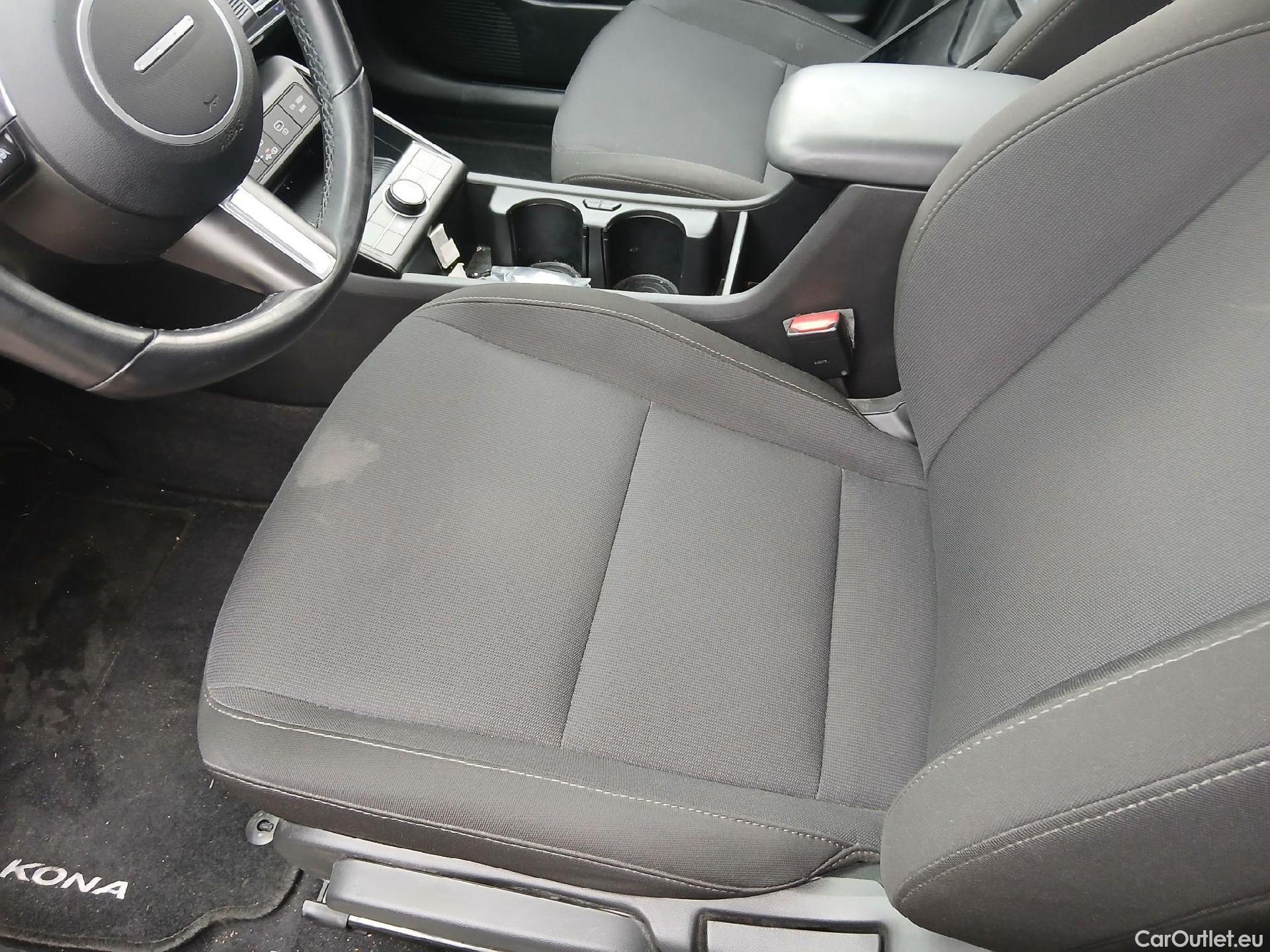  Hyundai  Konna HYUNDAI Kona / 2023 / 5P / todoterreno HEV 1.6GDI 129CV DT Maxx #19