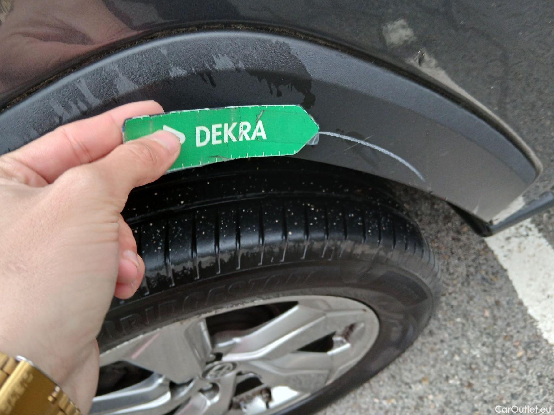  Toyota  RAV4 TOYOTA  / 2018 / 5P / todoterreno 2.5l 220H Advance #14