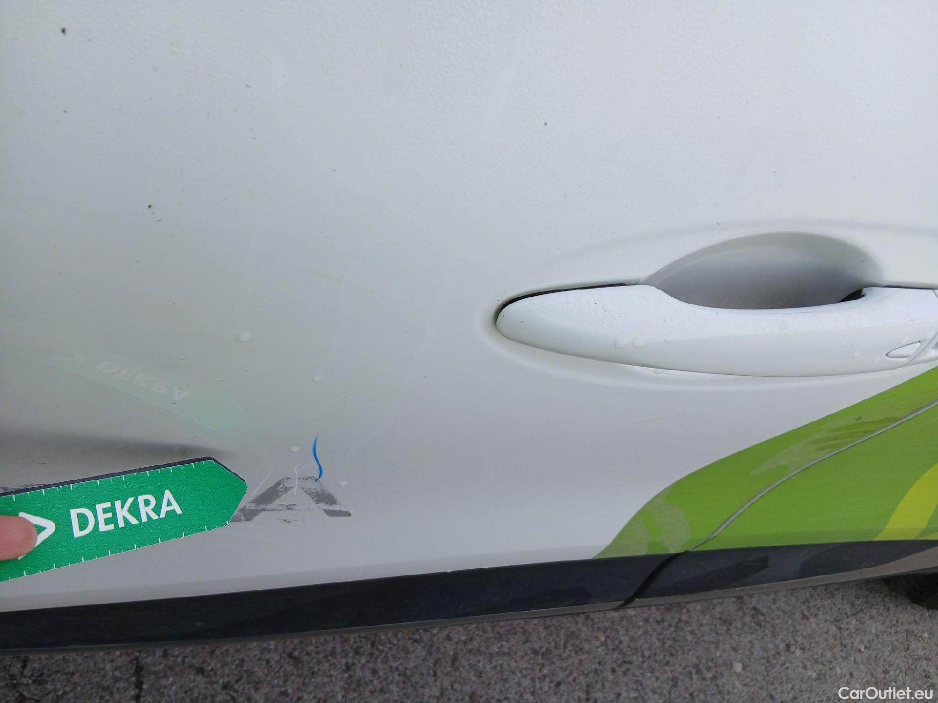  Renault  Kadjar RENAULT  5p 1G berlina con portón Tech Road Energy dCi 96kW (130CV) 4x4 #18