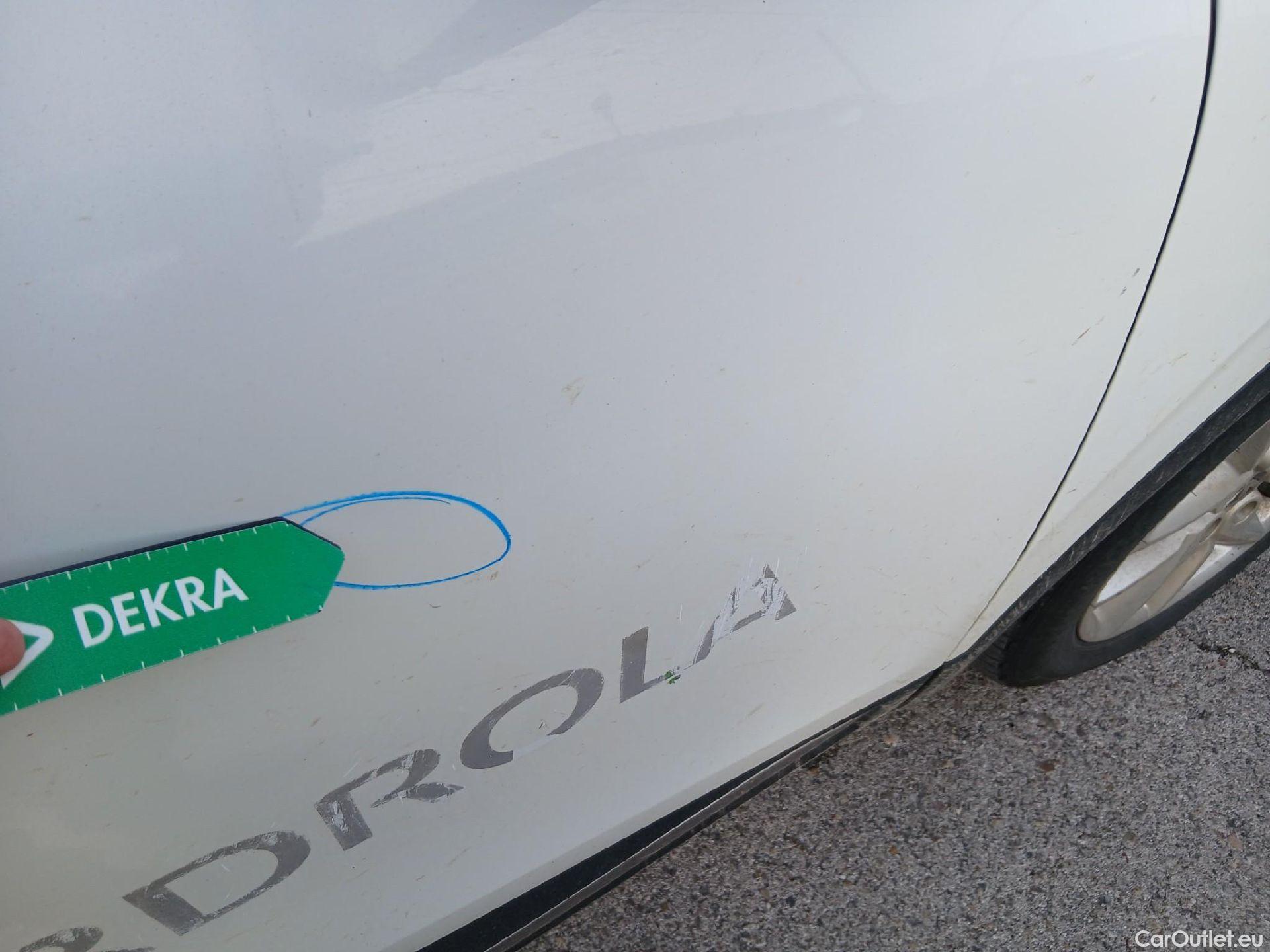  Renault  Kadjar RENAULT  5p 1G berlina con portón Tech Road Energy dCi 96kW (130CV) 4x4 #24