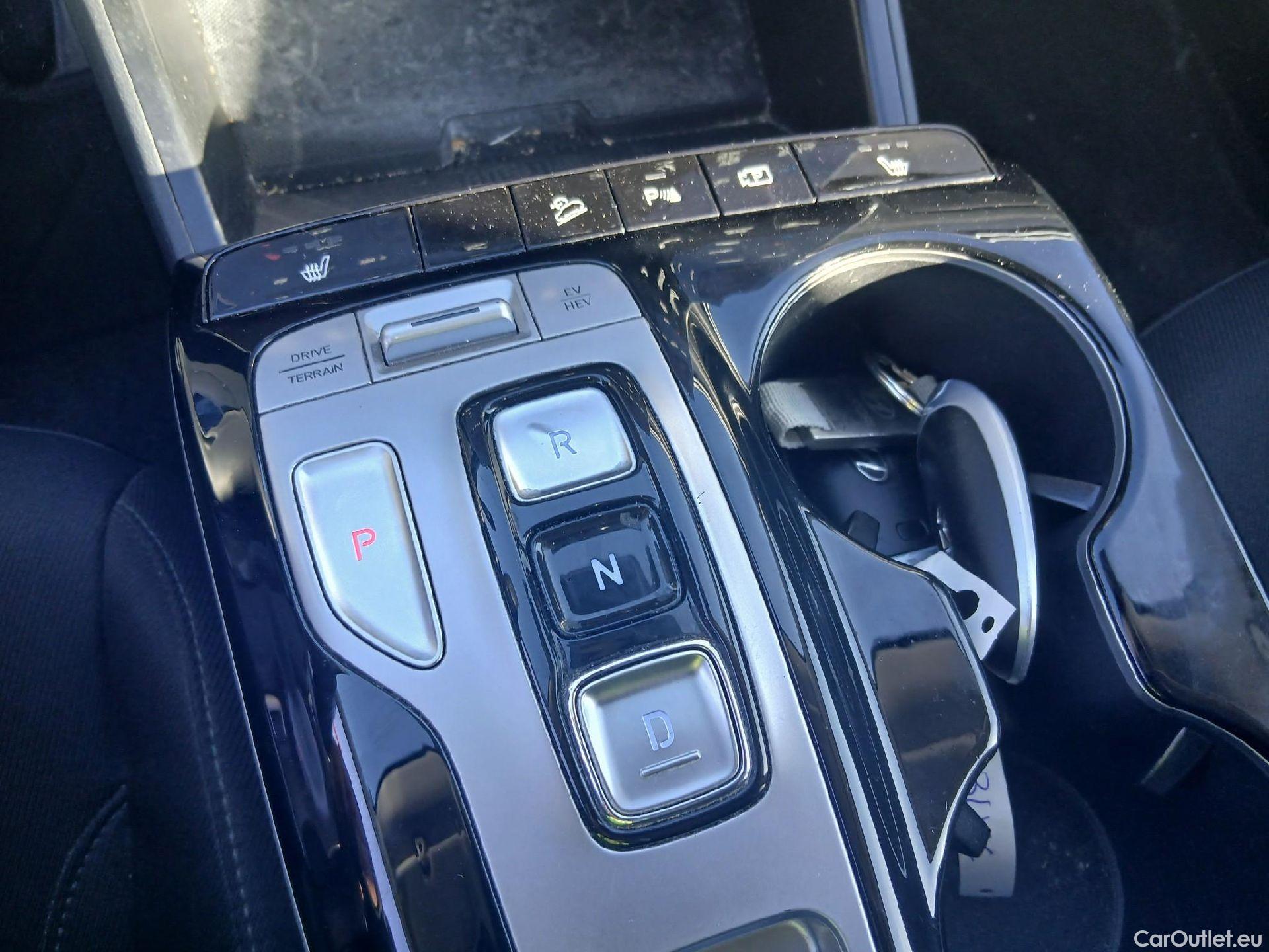  Hyundai  Tucson HYUNDAI  / 2020 / 5P / todoterreno 1.6 TGDI PHEV 195kW Tecno Sky Auto 4x4 #5