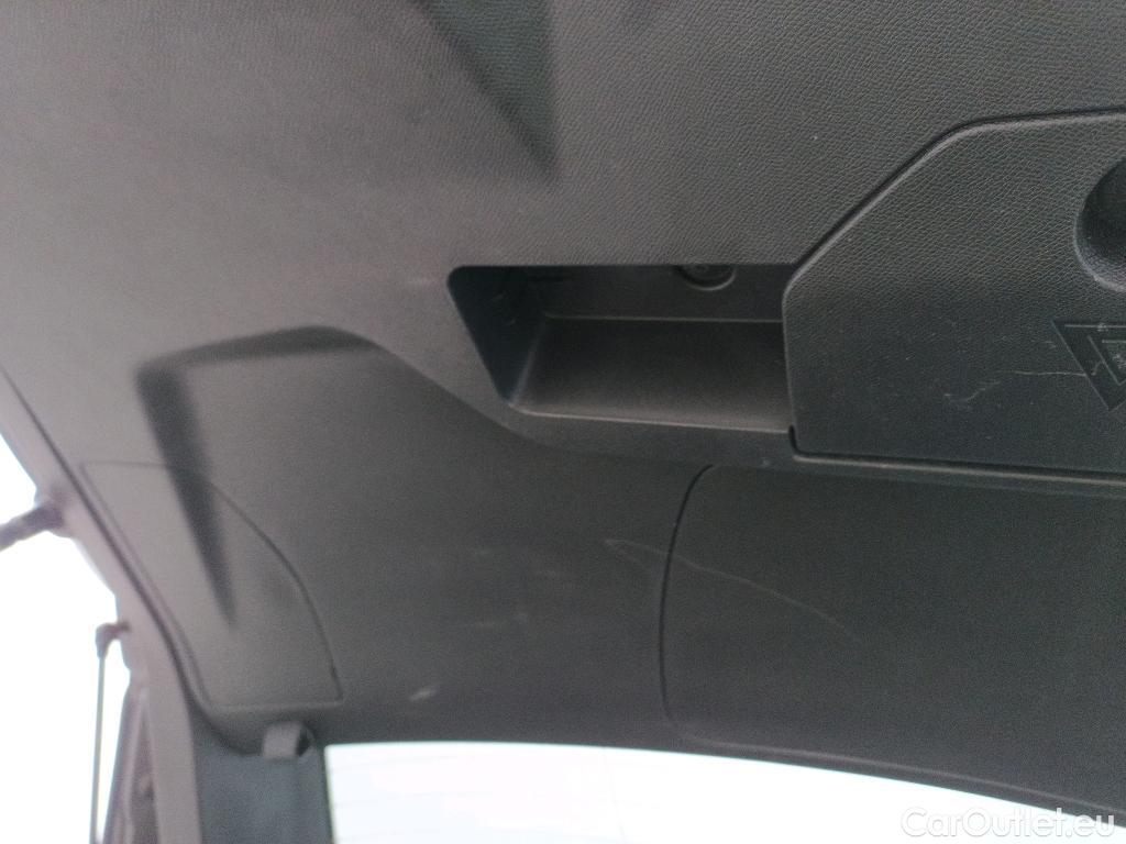  Peugeot  3008 PEUGEOT  Hybrid / 2020 / 5P / todoterreno 225 e-EAT8 Allure (AC2) #18