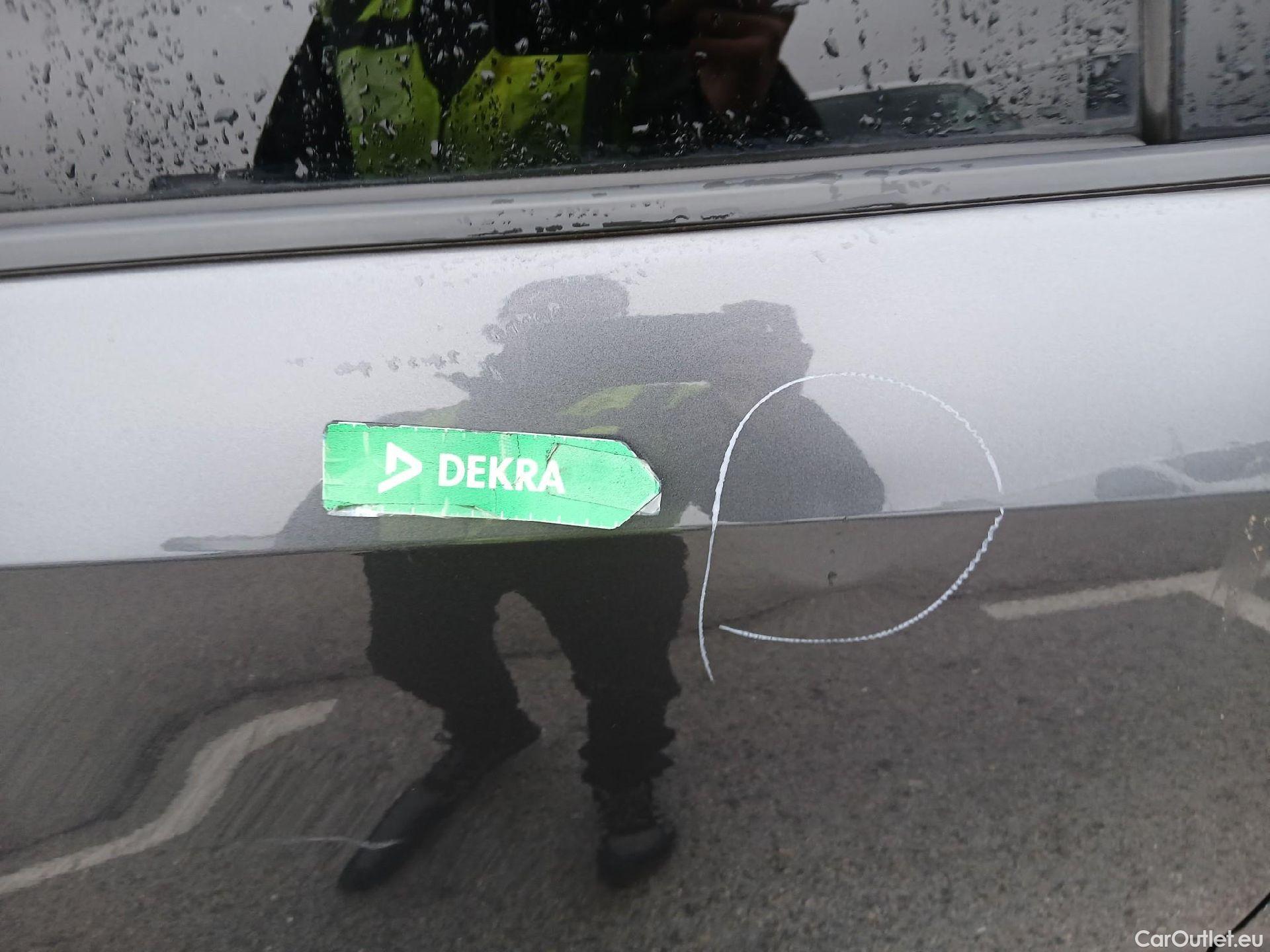  Toyota  RAV4 TOYOTA  / 2018 / 5P / todoterreno 2.5l 220H Advance #35