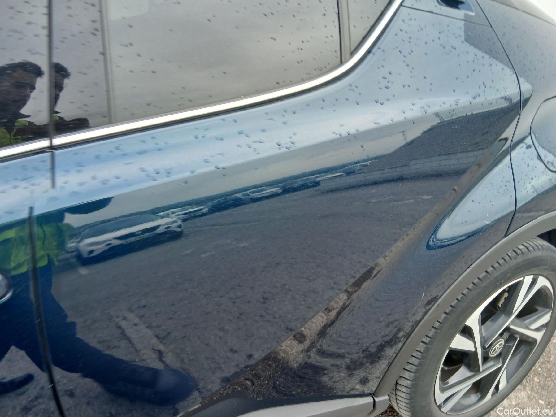  Toyota  C-HR TOYOTA  / 2019 / 5P / todoterreno 2.0 180H Advance #5