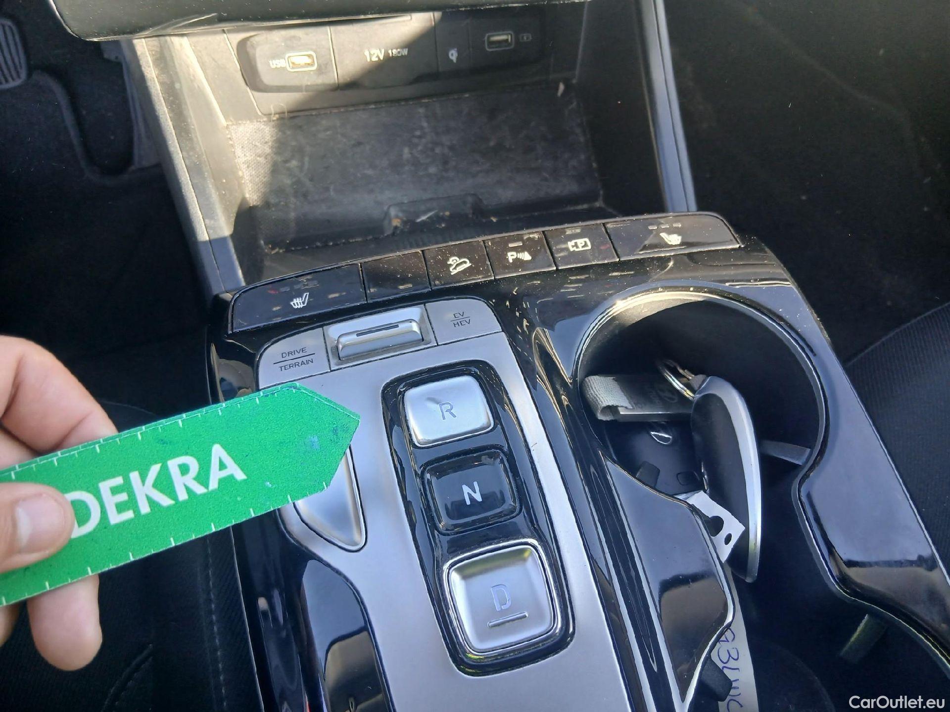  Hyundai  Tucson HYUNDAI  / 2020 / 5P / todoterreno 1.6 TGDI PHEV 195kW Tecno Sky Auto 4x4 #4