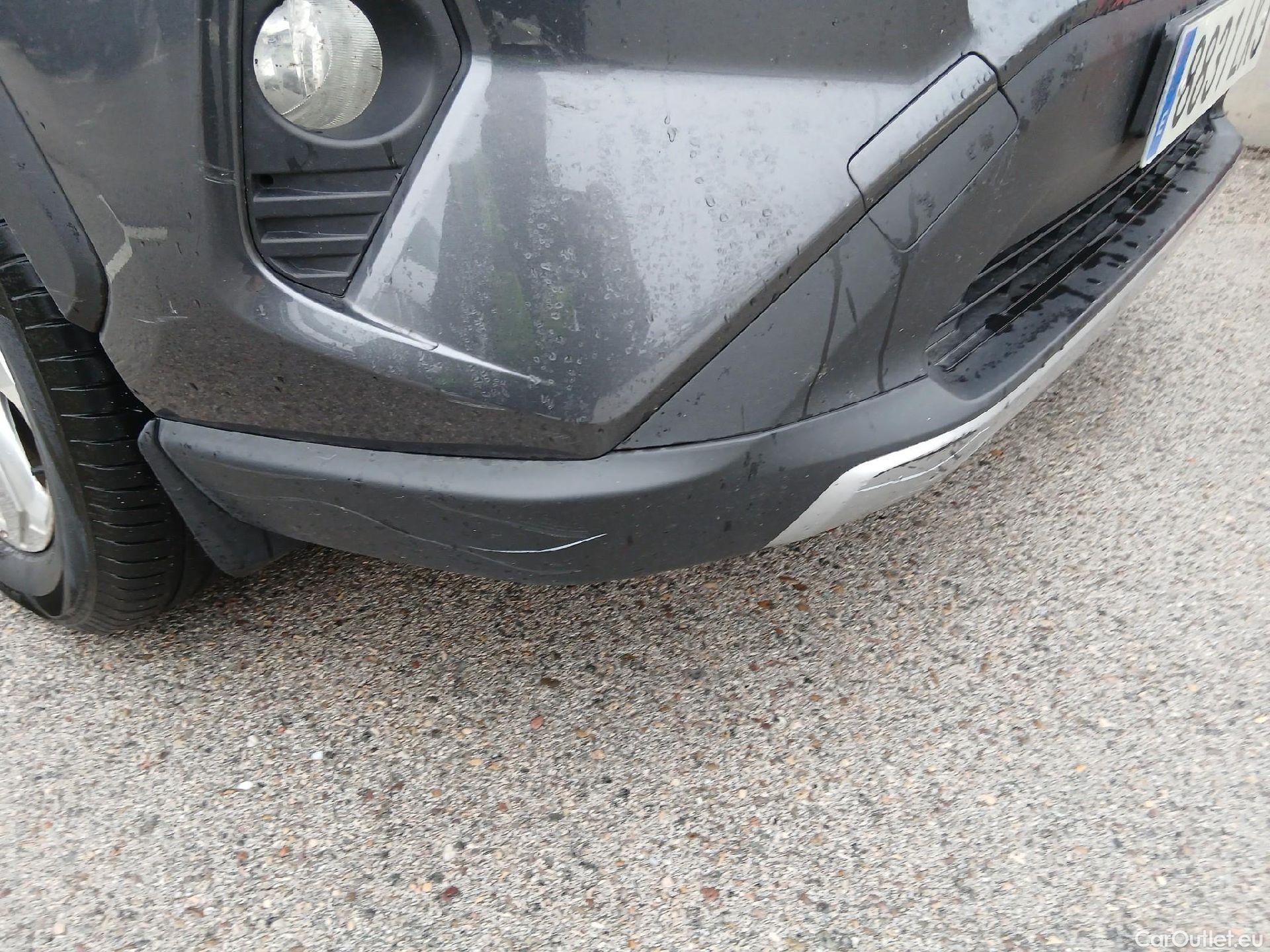  Toyota  RAV4 TOYOTA  / 2018 / 5P / todoterreno 2.5l 220H Advance #4