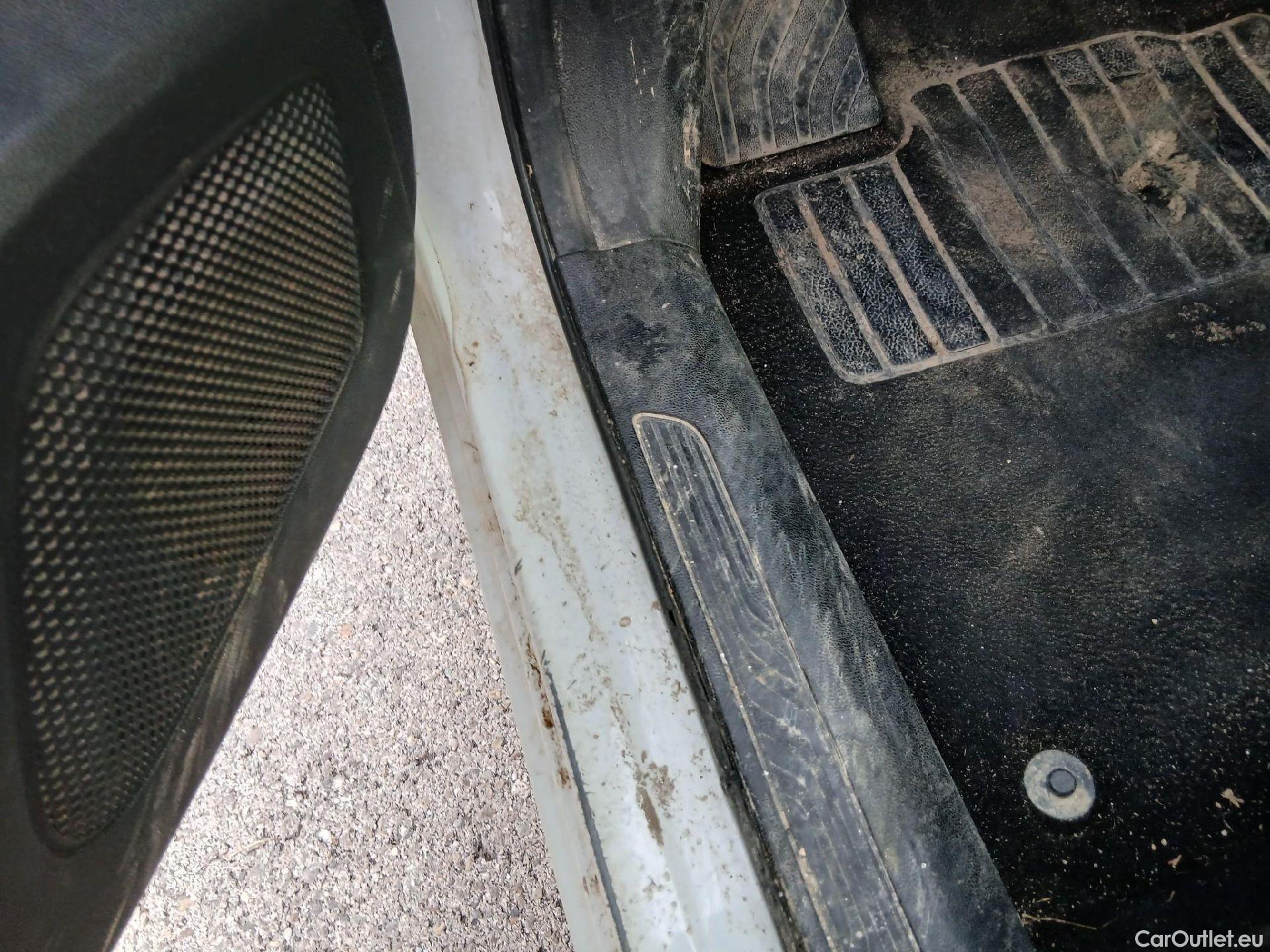  Renault  Kadjar RENAULT  5p 1G berlina con portón Tech Road Energy dCi 96kW (130CV) 4x4 #28