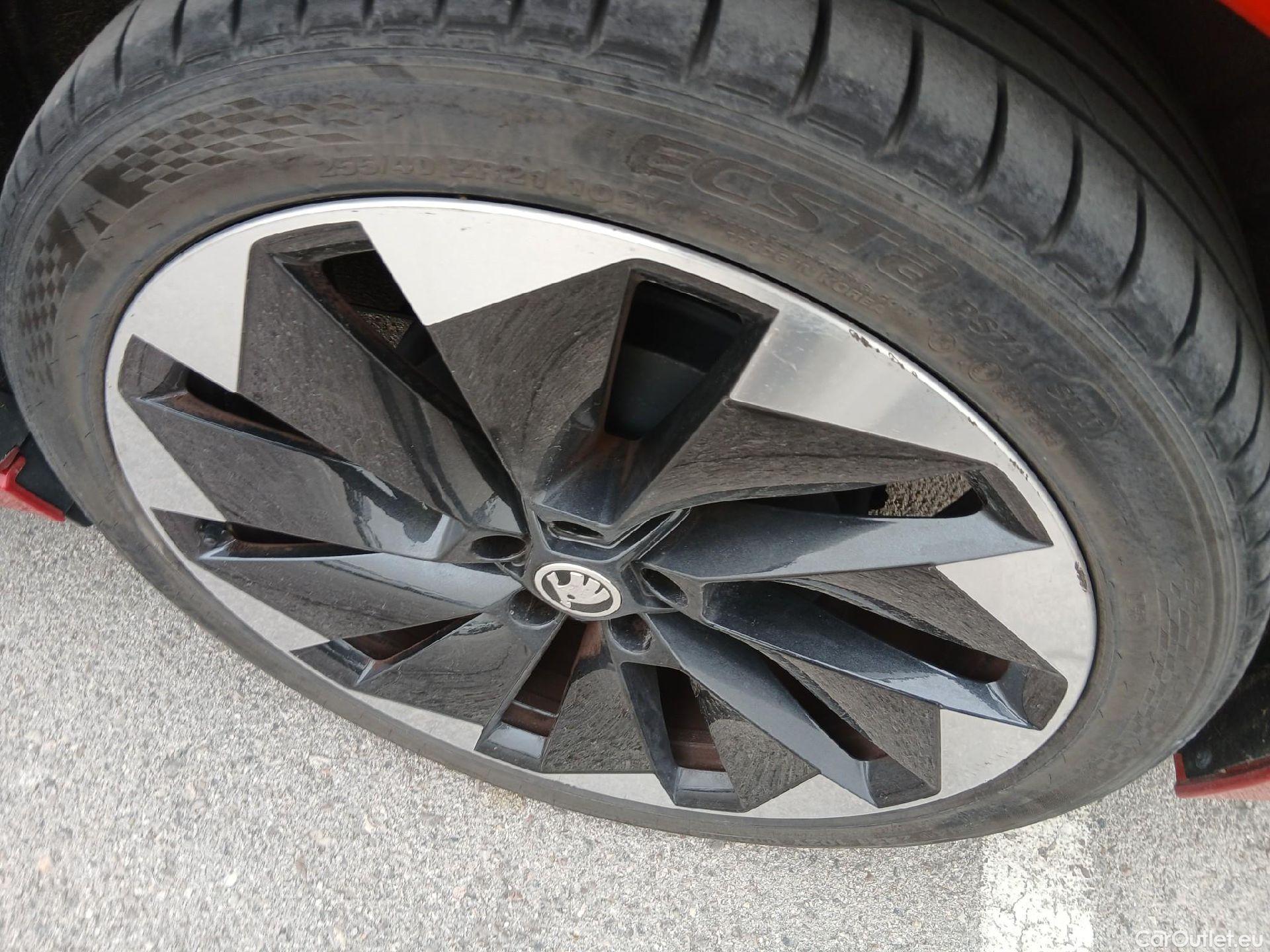  Land Rover  Discovery SKODA Enyaq / 2020 / 5P / todoterreno BEV IV 80 150 kW (204CV) 82 kW Sportline #6